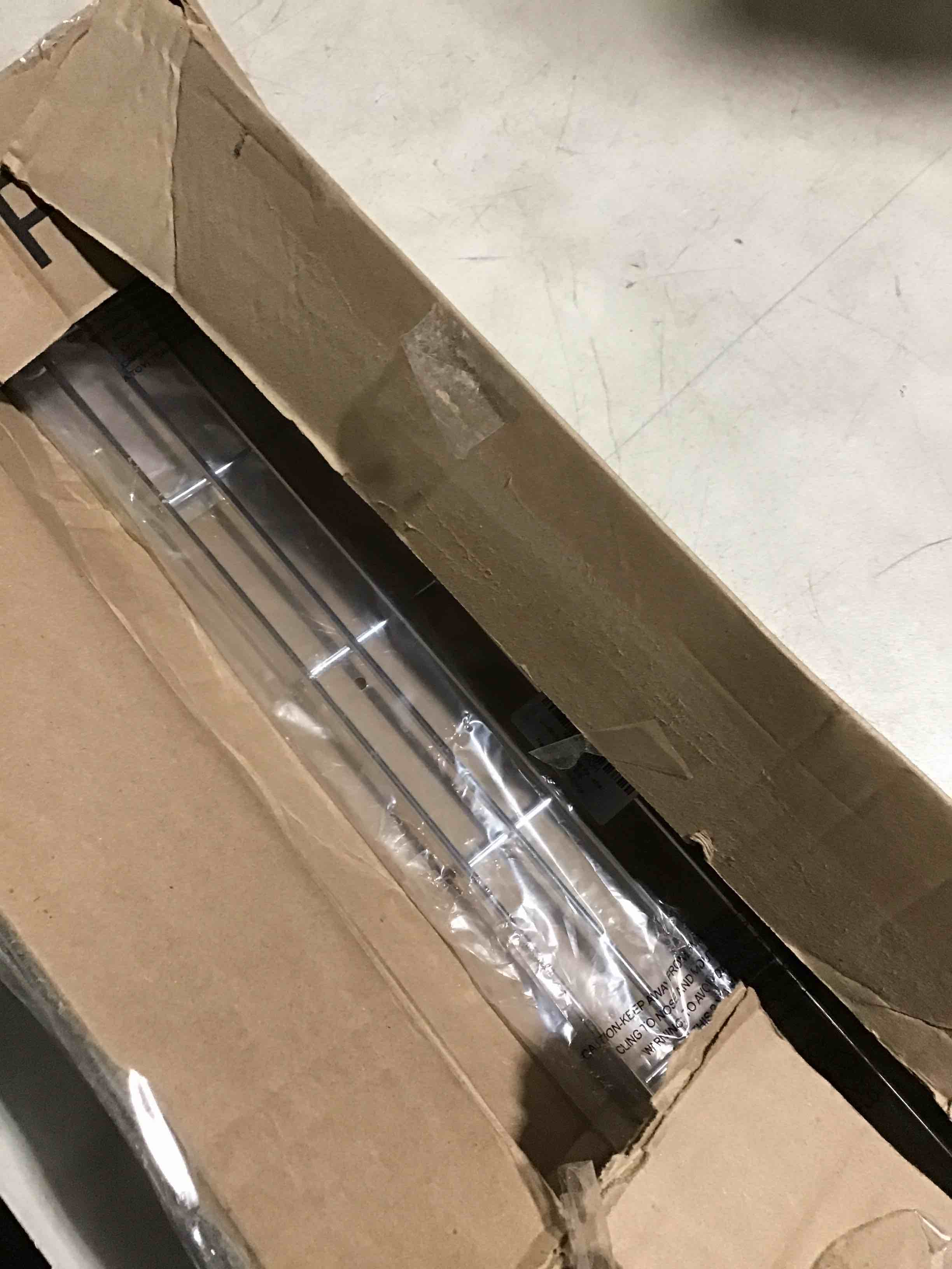 https://s3.amazonaws.com/lotting-images-prod/bidfta/PNK3637858_1750767442127.jpeg