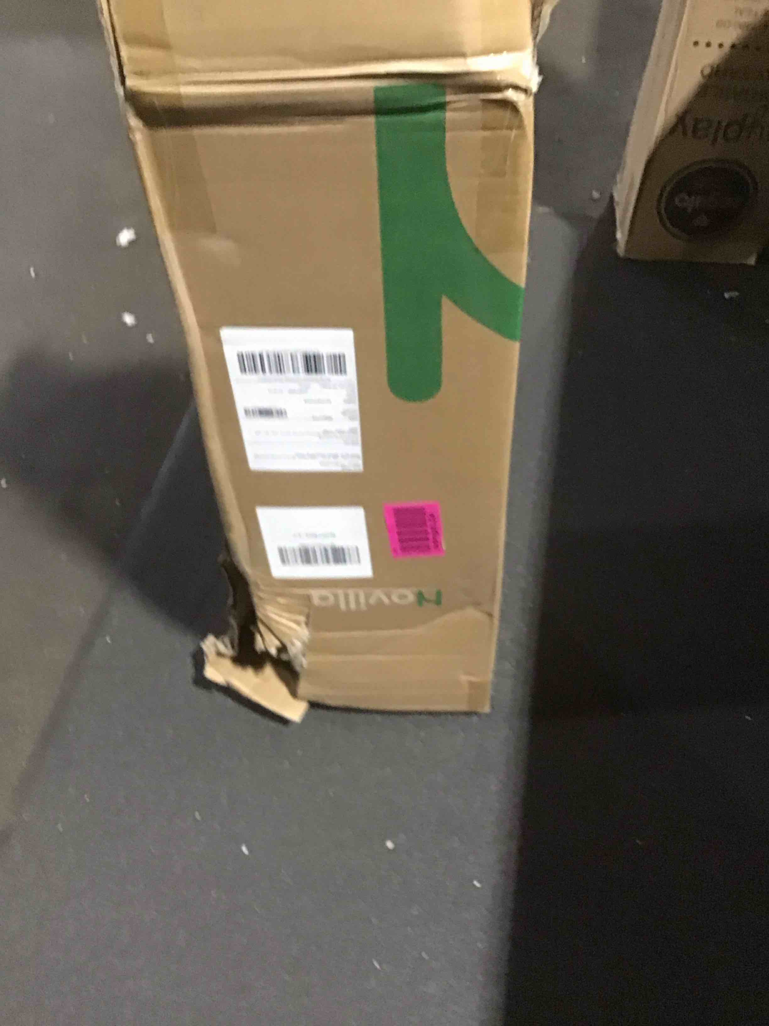 https://s3.amazonaws.com/lotting-images-prod/bidfta/PNK3638731_1751377804871.jpeg
