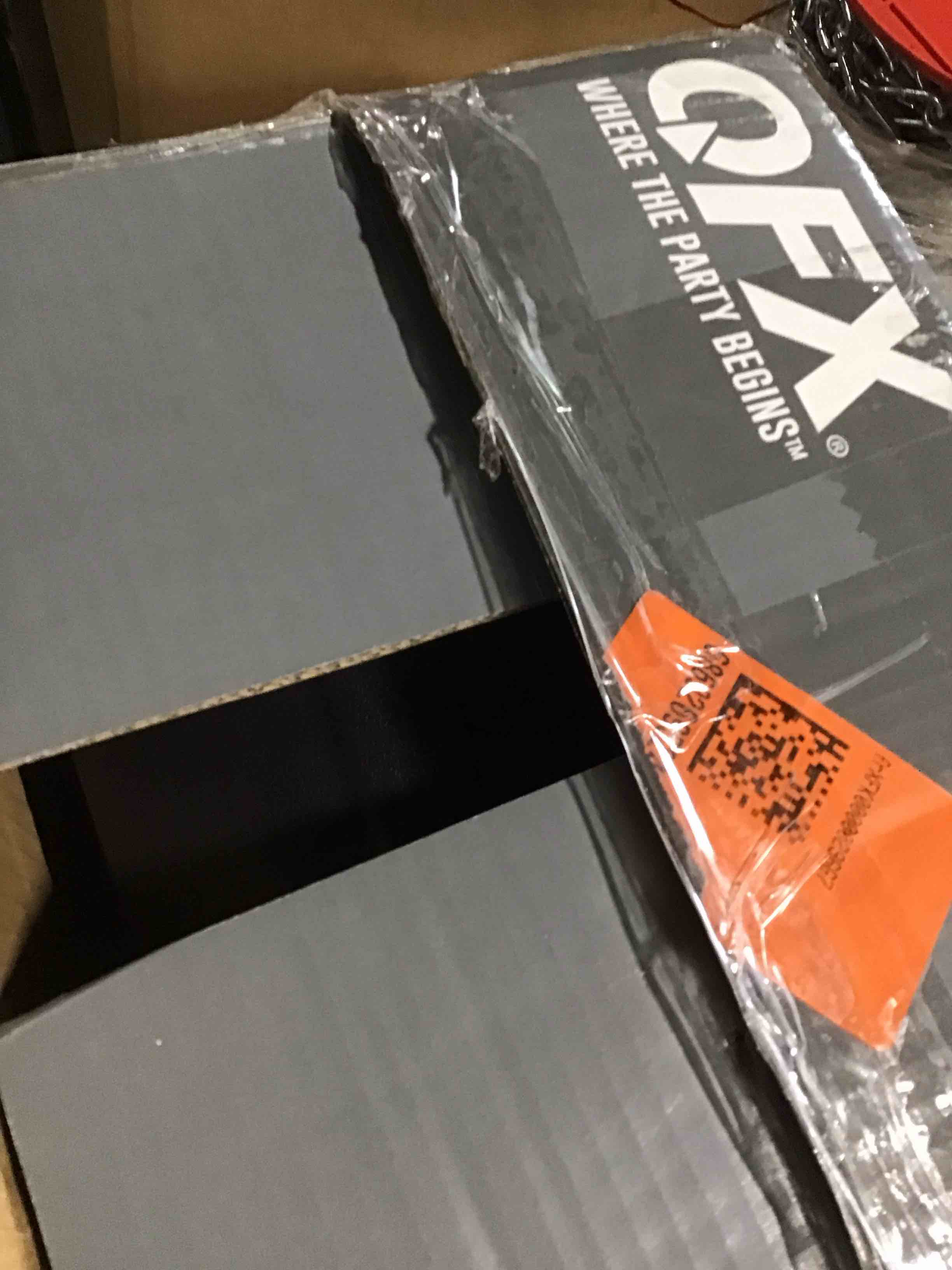 https://s3.amazonaws.com/lotting-images-prod/bidfta/PNK3638807_1751395333885.jpeg