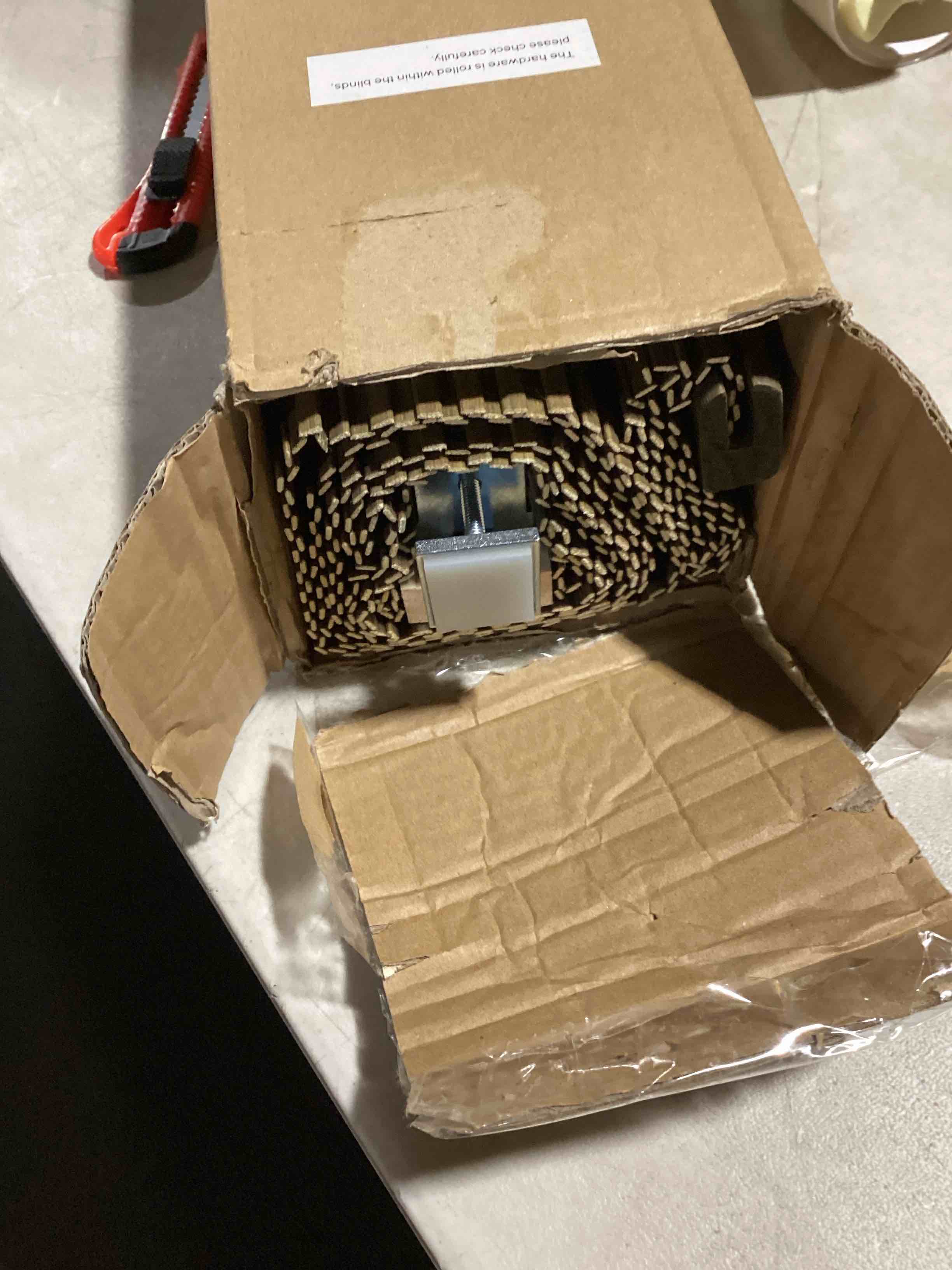 https://s3.amazonaws.com/lotting-images-prod/bidfta/PNK3639005_1751545050251.jpeg