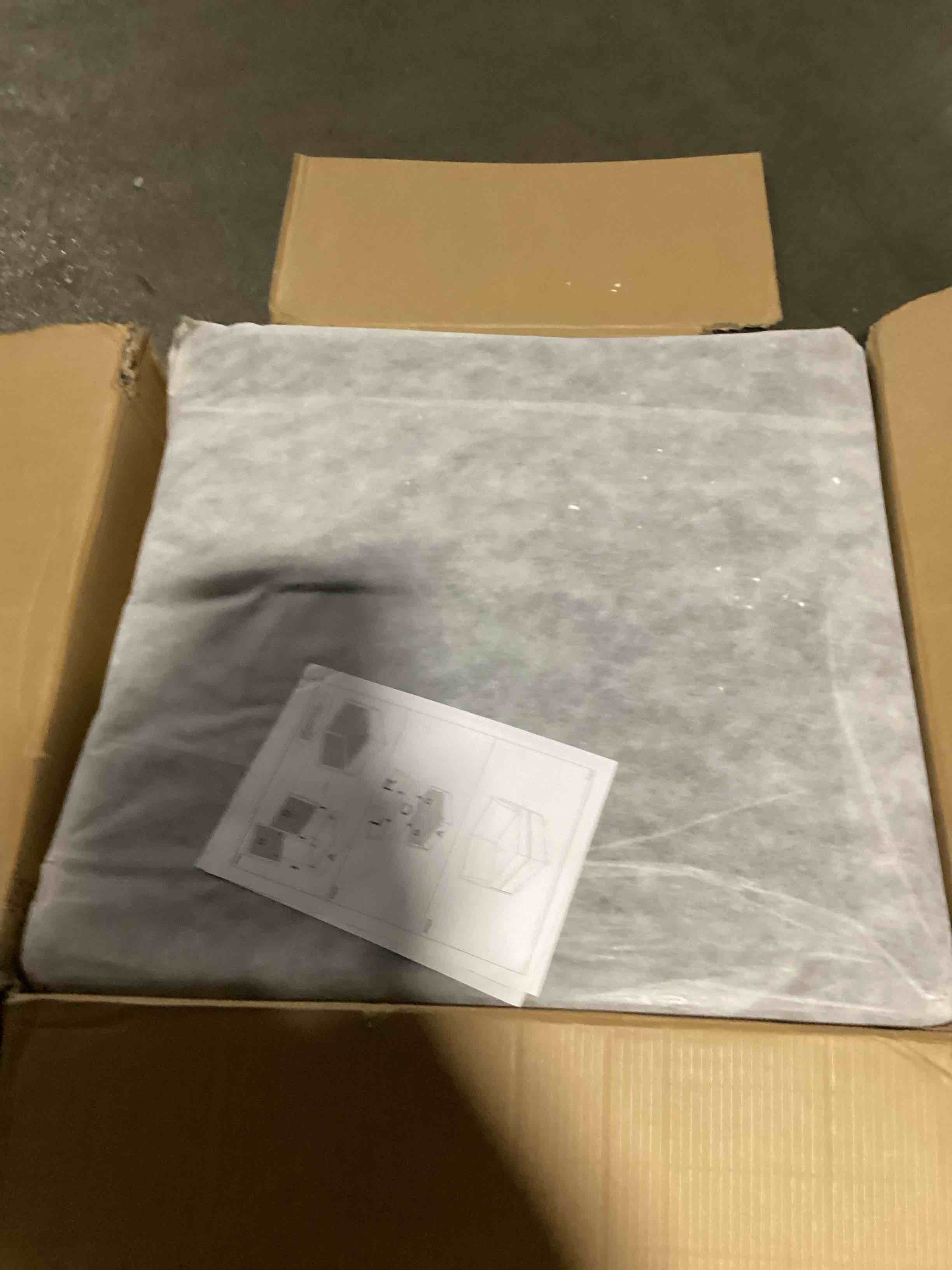 https://s3.amazonaws.com/lotting-images-prod/bidfta/PNK3639010_1751545955660.jpeg