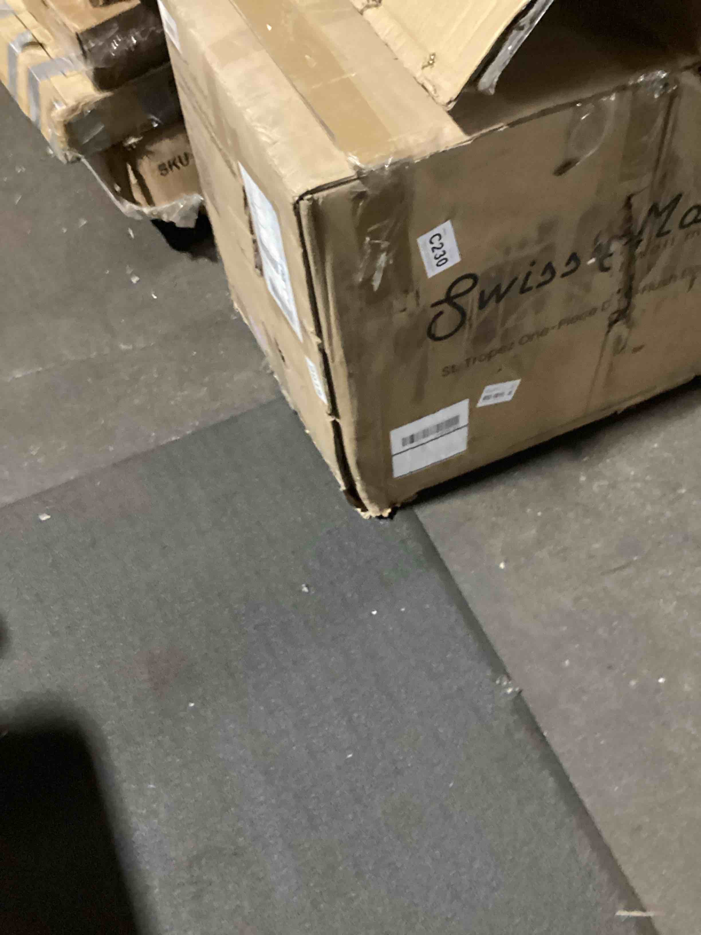 https://s3.amazonaws.com/lotting-images-prod/bidfta/PNK3639047_1751886489655.jpeg