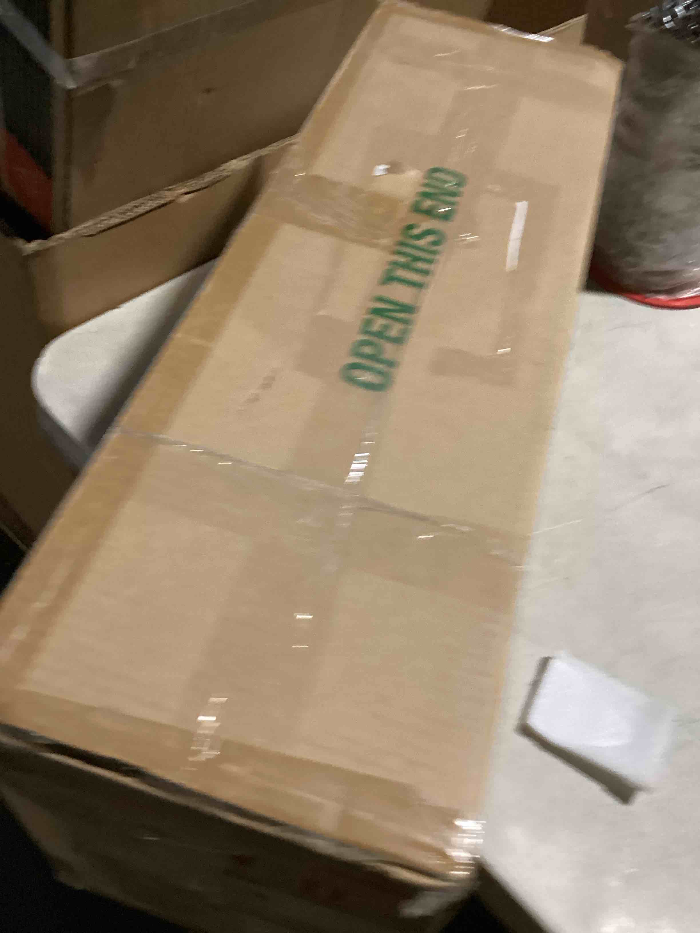 https://s3.amazonaws.com/lotting-images-prod/bidfta/PNK3639140_1751904975745.jpeg