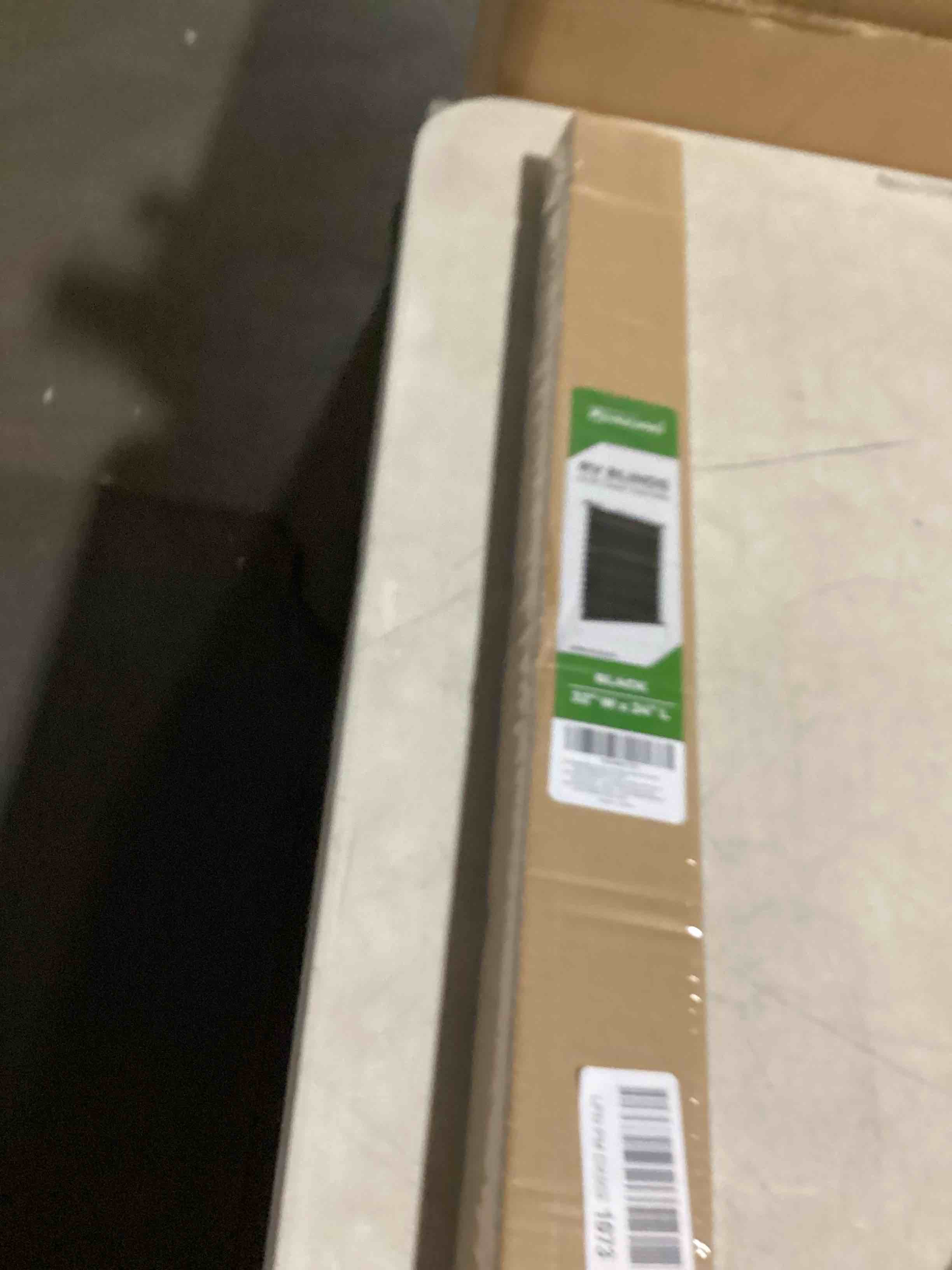 https://s3.amazonaws.com/lotting-images-prod/bidfta/PNK3639143_1751905340766.jpeg