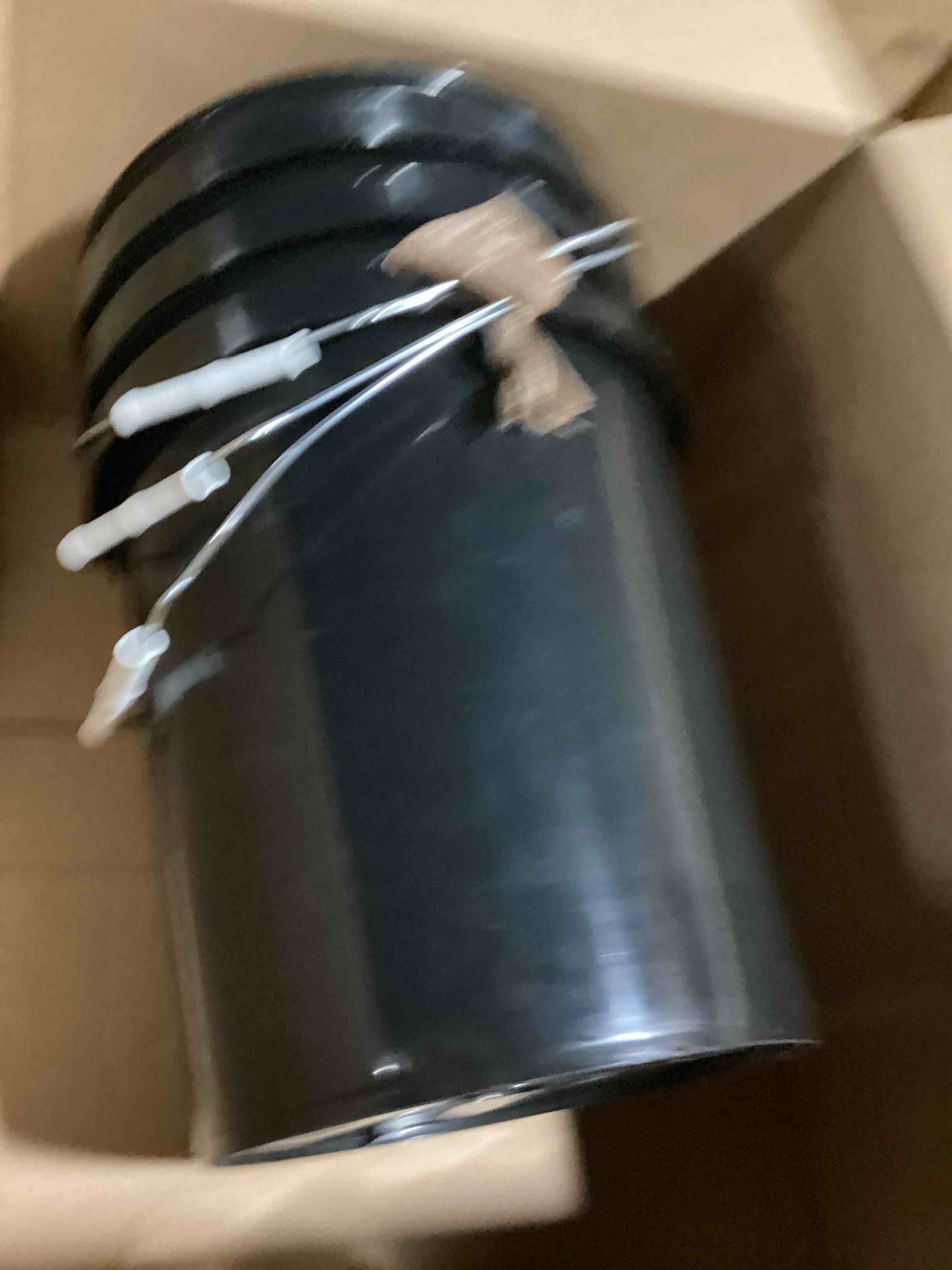 https://s3.amazonaws.com/lotting-images-prod/bidfta/PNK3639306_1751991612879.jpeg