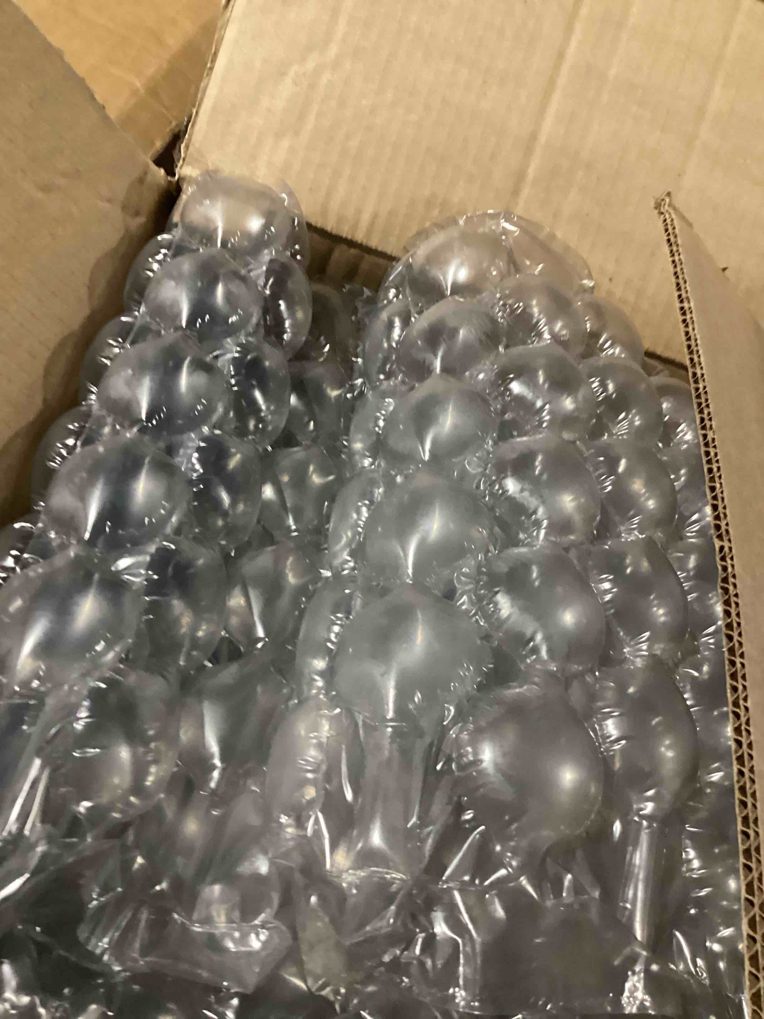 https://s3.amazonaws.com/lotting-images-prod/bidfta/PNK3639346_1752062584800.jpeg
