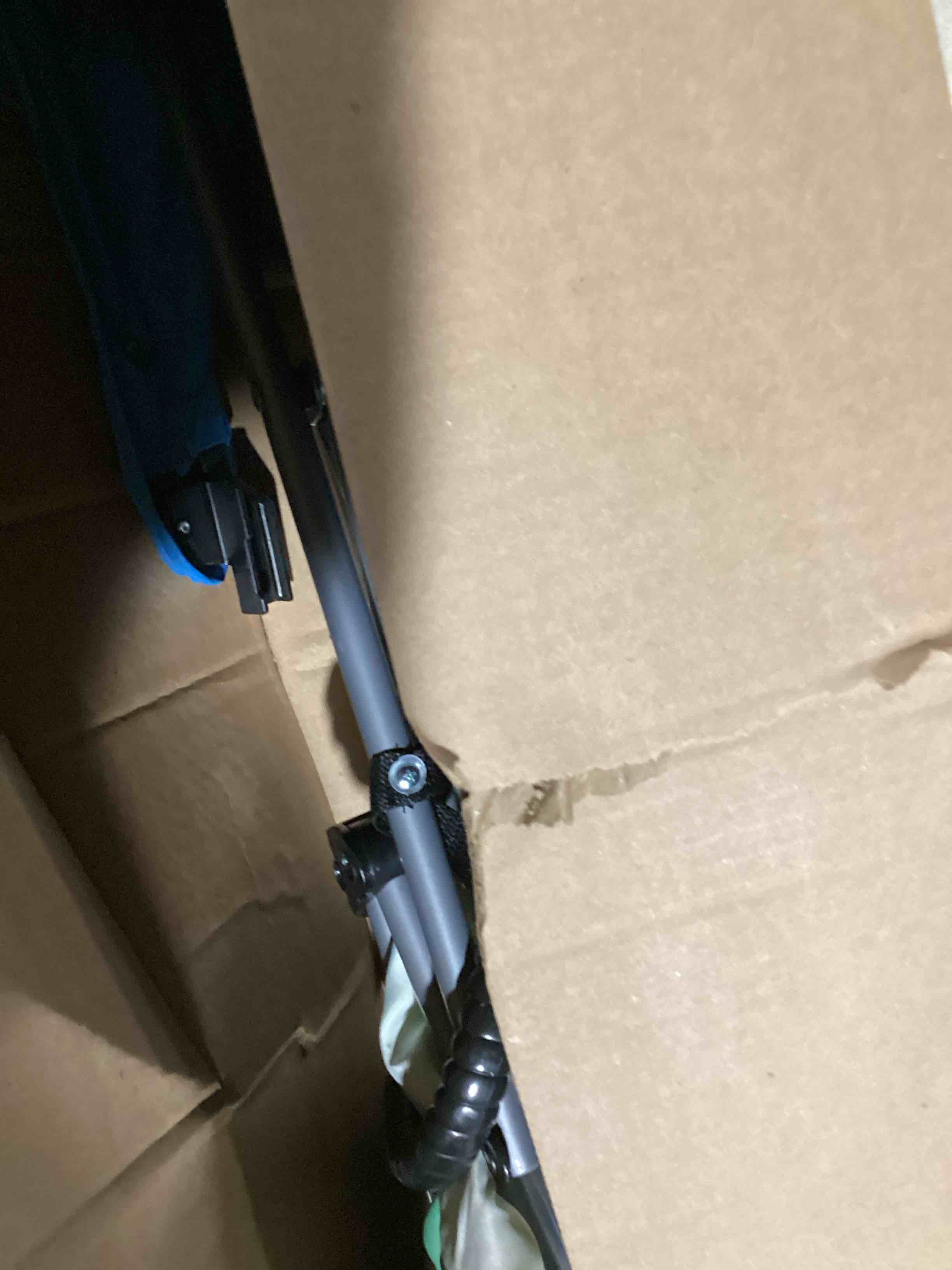 https://s3.amazonaws.com/lotting-images-prod/bidfta/PNK3639583_1752234186842.jpeg