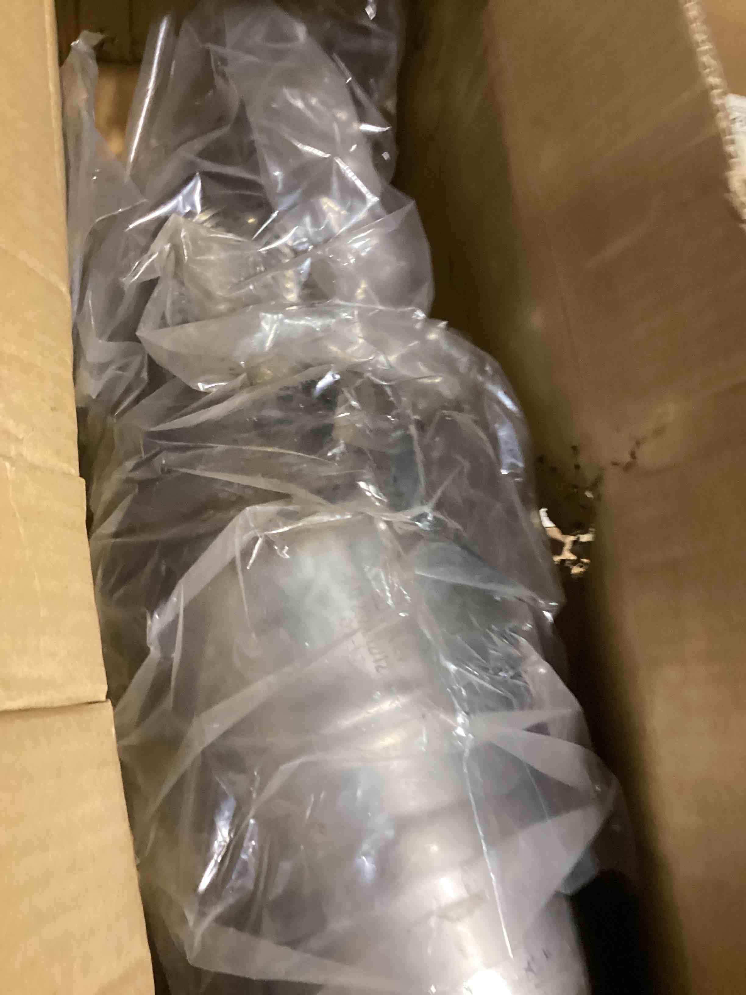 https://s3.amazonaws.com/lotting-images-prod/bidfta/PNK3639593_1752235683037.jpeg