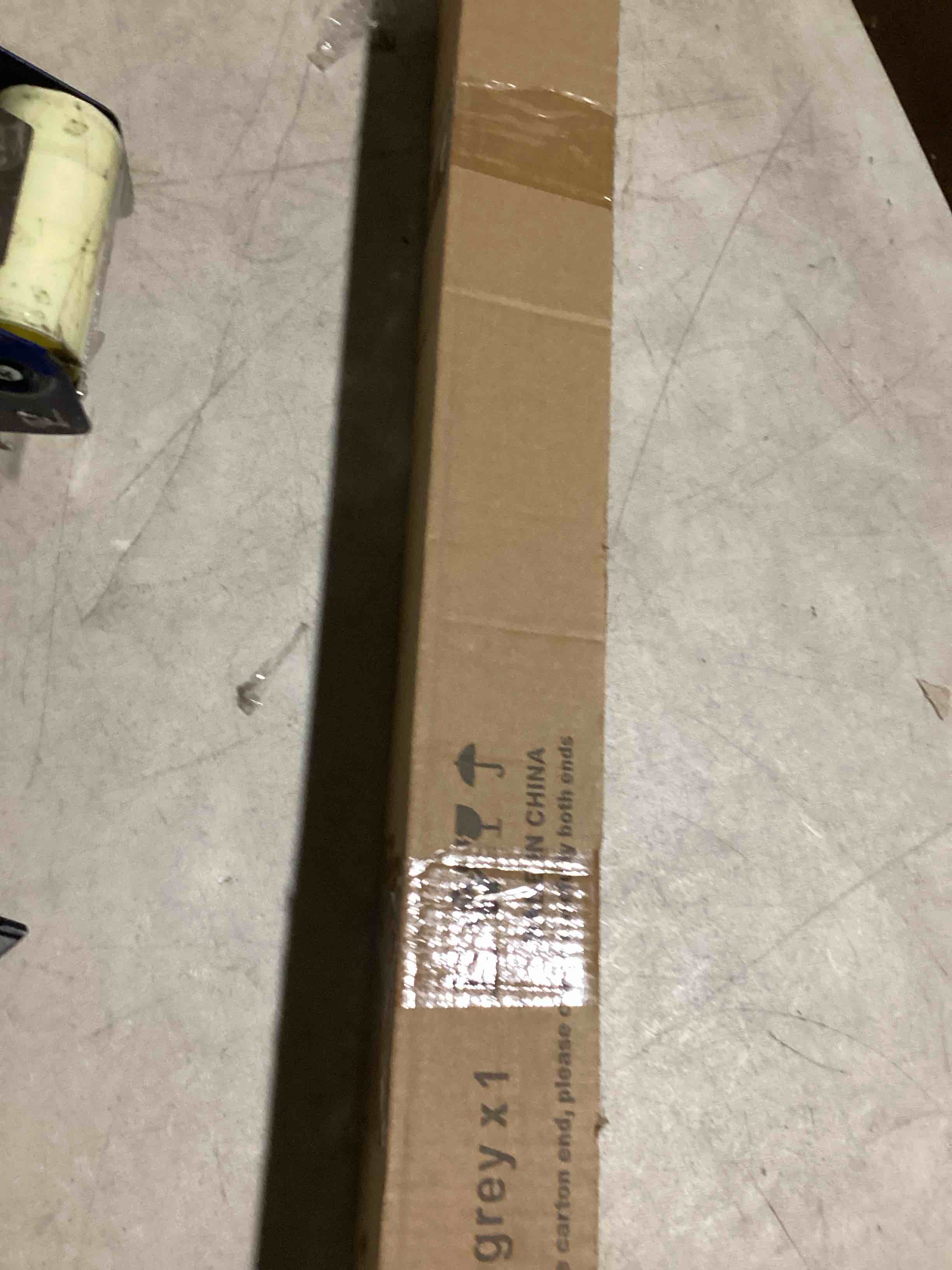 https://s3.amazonaws.com/lotting-images-prod/bidfta/PNK3639758_1752509749762.jpeg
