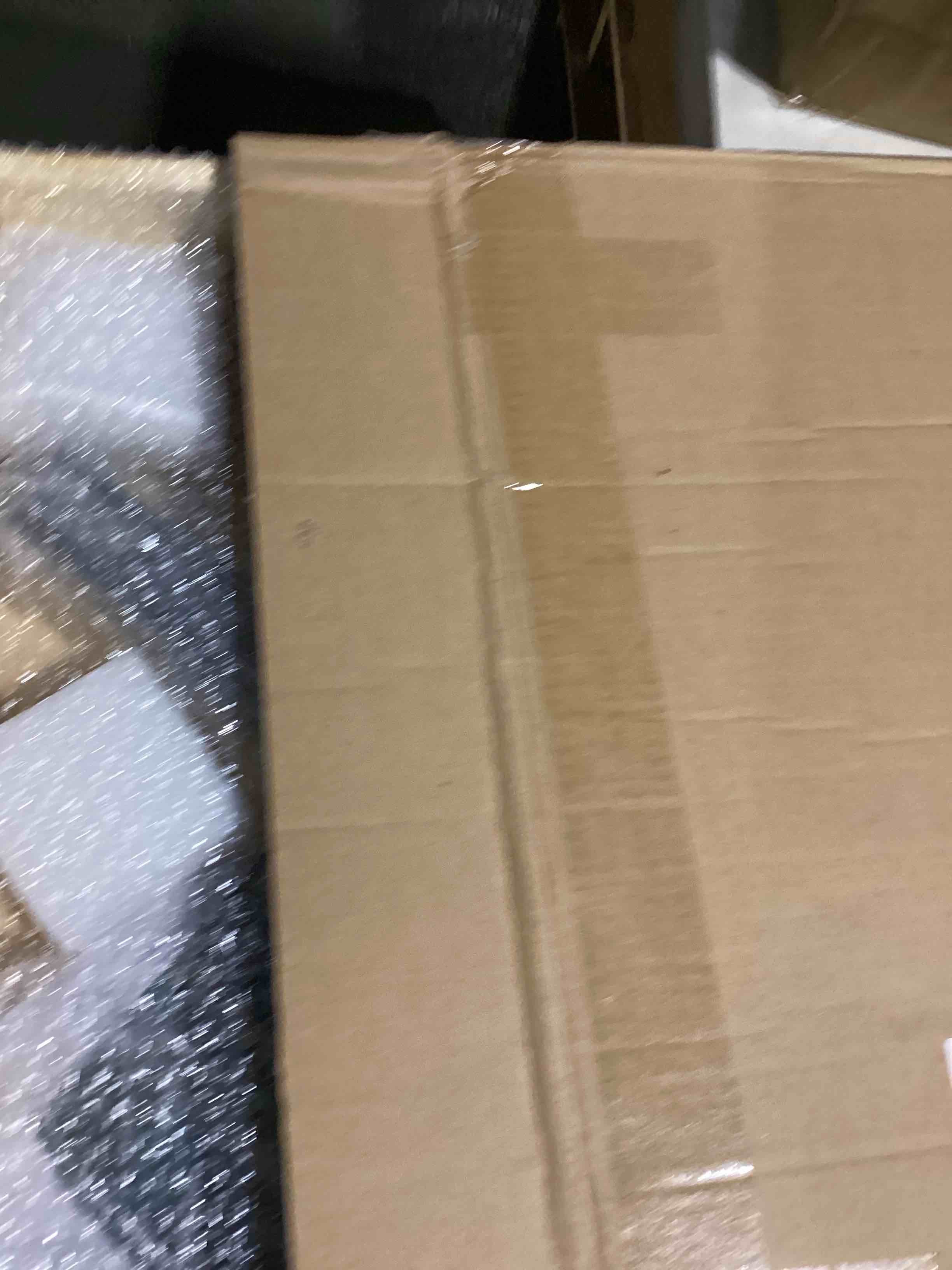 https://s3.amazonaws.com/lotting-images-prod/bidfta/PNK3639770_1752512476848.jpeg