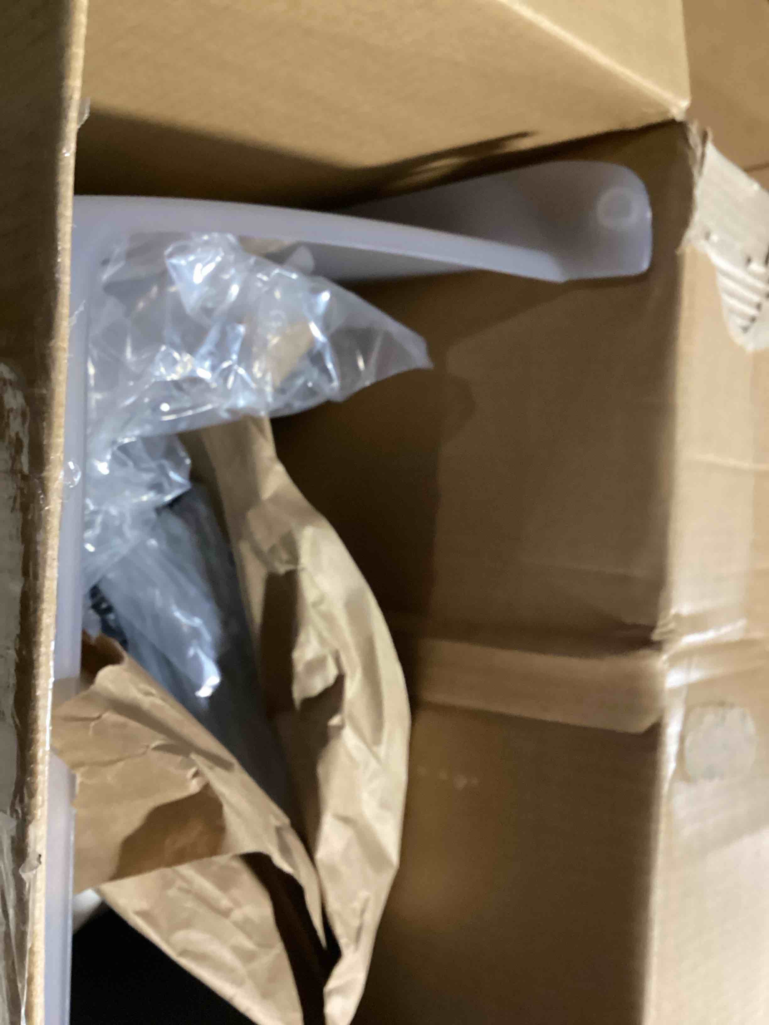 https://s3.amazonaws.com/lotting-images-prod/bidfta/PNK3639781_1752513605529.jpeg