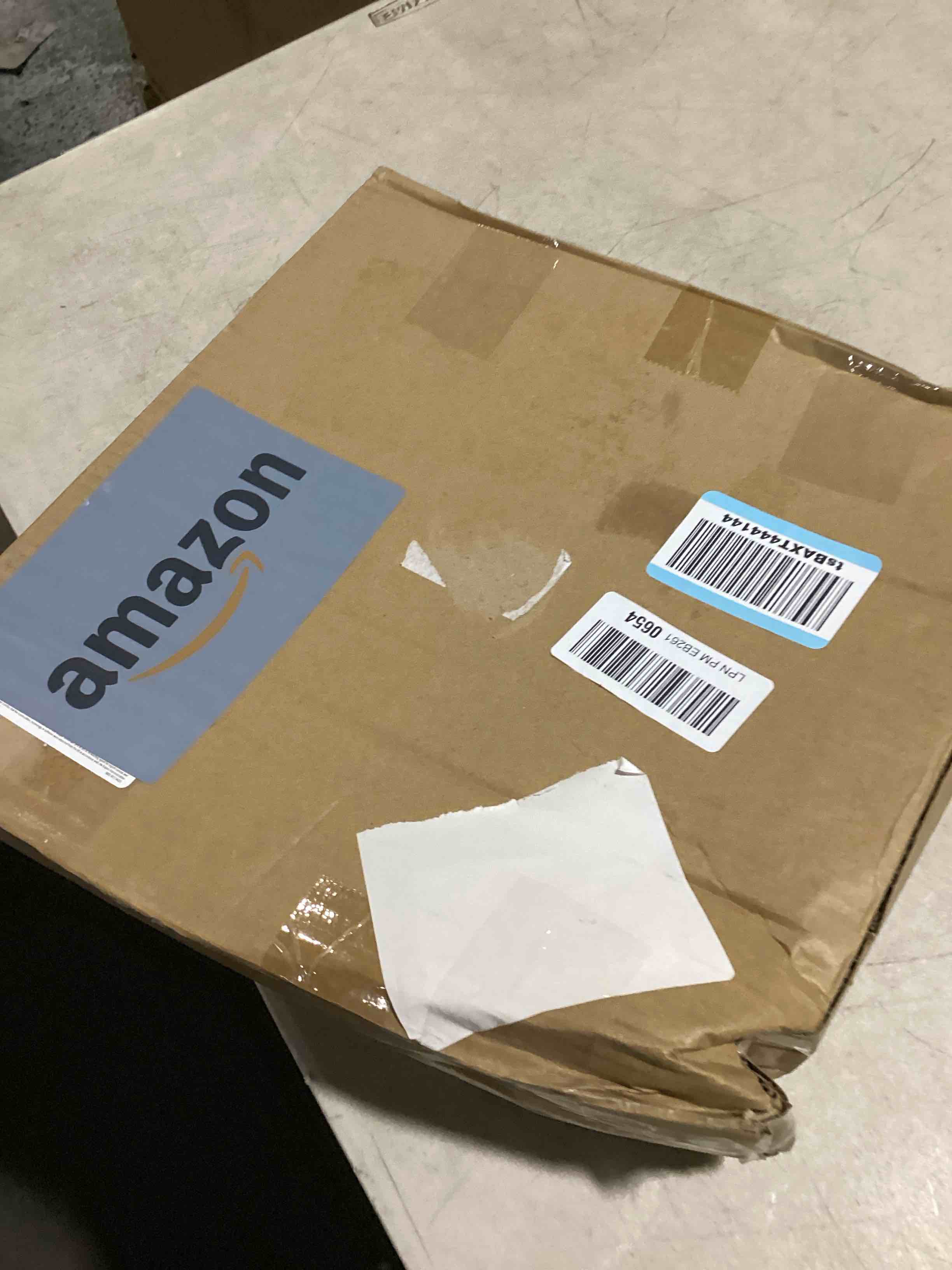 https://s3.amazonaws.com/lotting-images-prod/bidfta/PNK3639783_1752515268944.jpeg