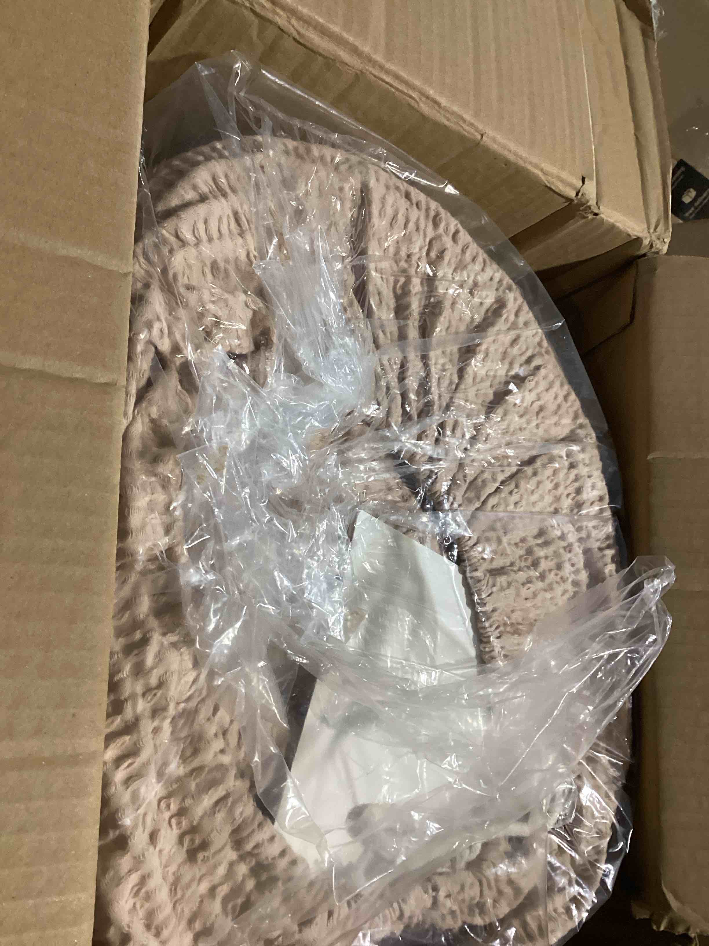 https://s3.amazonaws.com/lotting-images-prod/bidfta/PNK3639807_1752518547389.jpeg