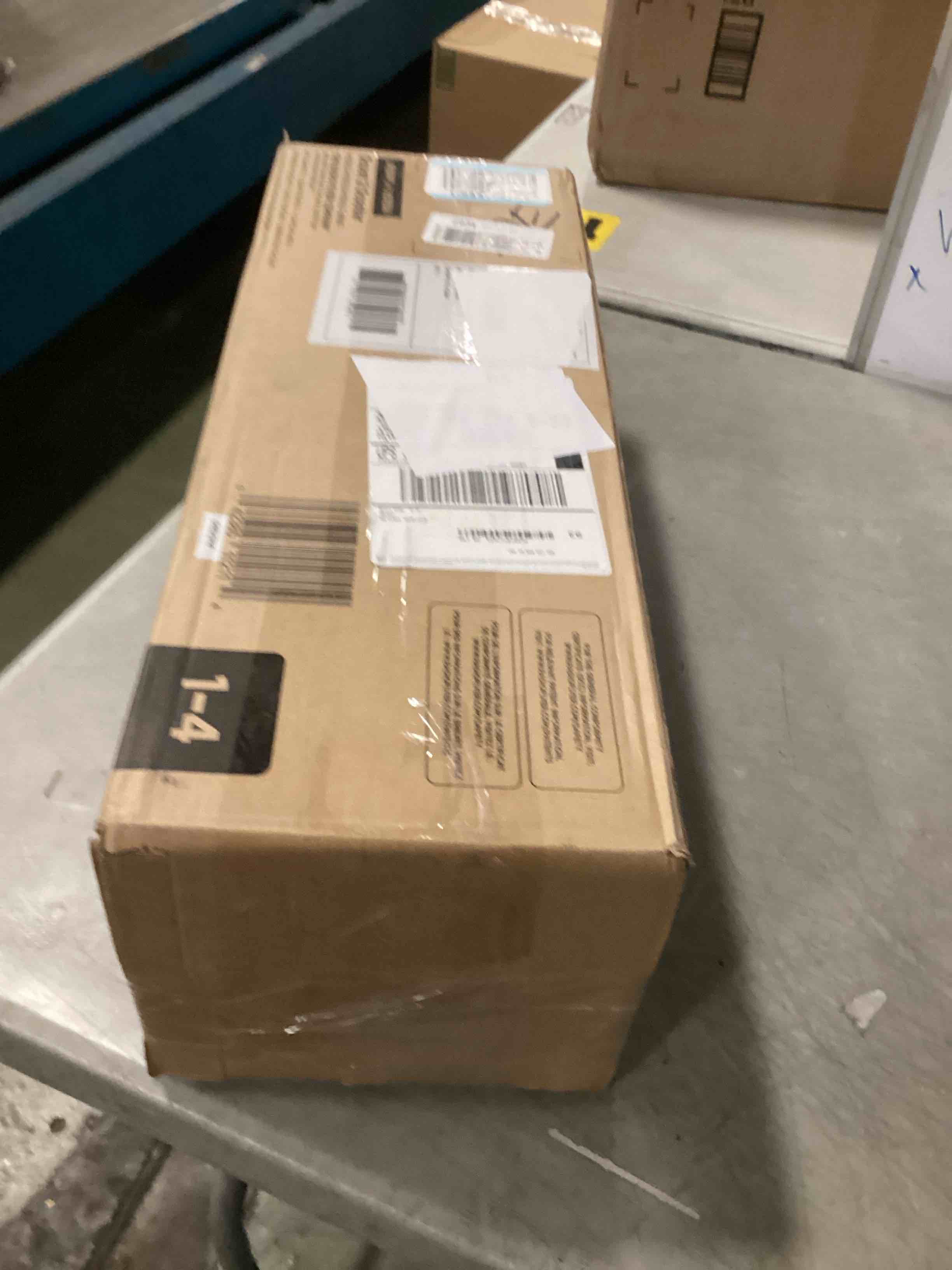 https://s3.amazonaws.com/lotting-images-prod/bidfta/PNK3641743_1748347988977.jpeg