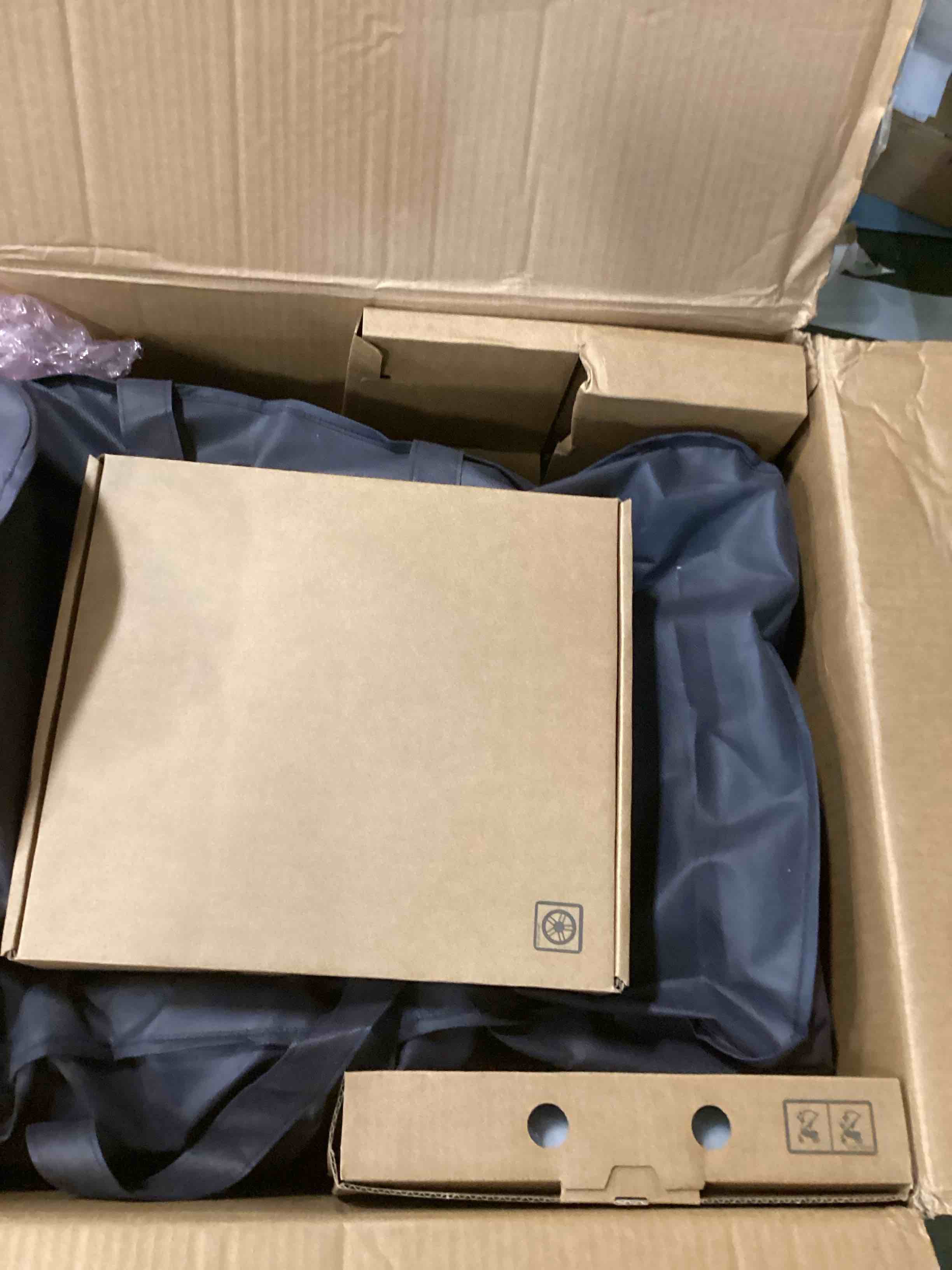 https://s3.amazonaws.com/lotting-images-prod/bidfta/PNK3641848_1748360637861.jpeg
