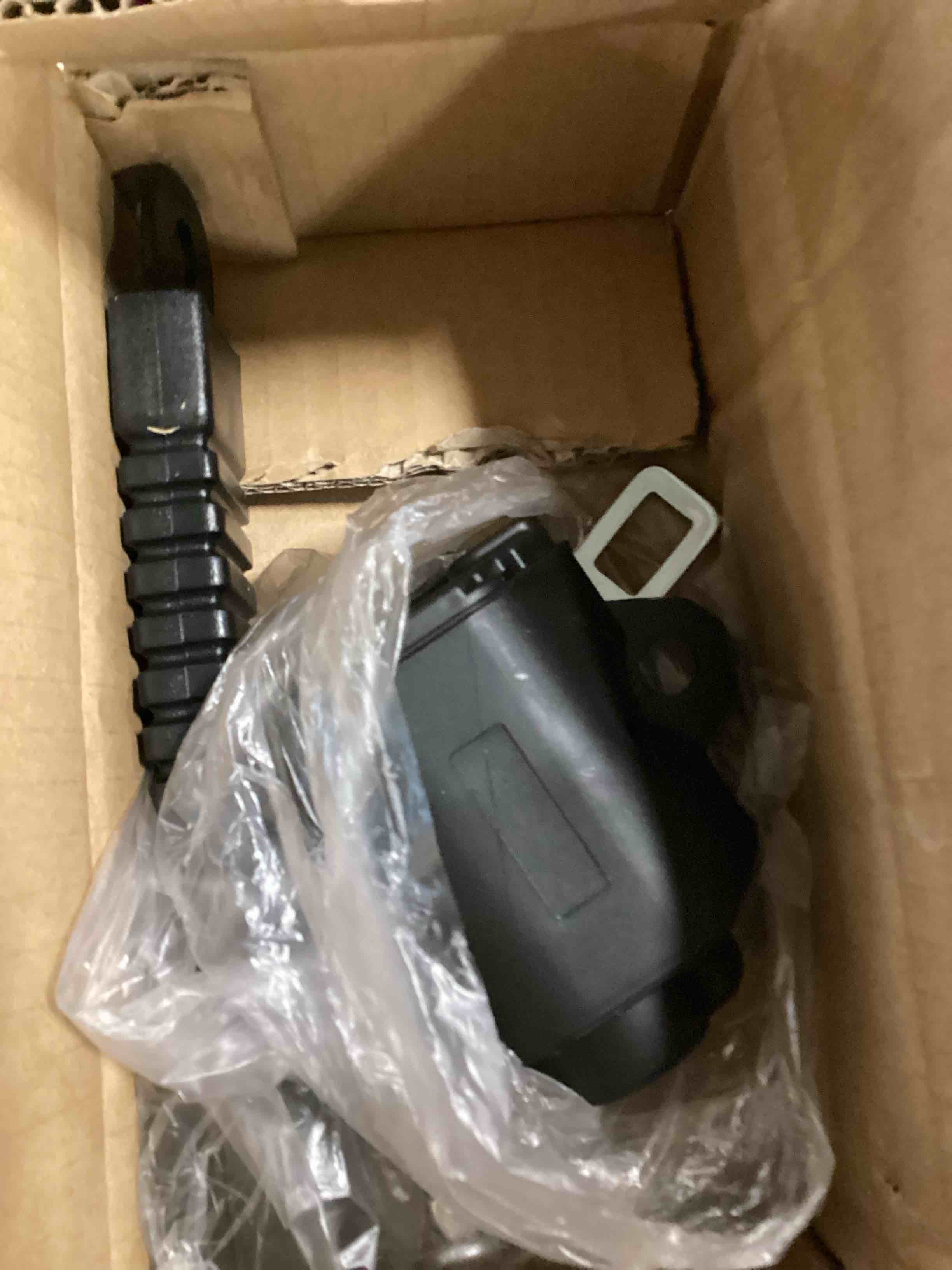 https://s3.amazonaws.com/lotting-images-prod/bidfta/PNK3642075_1748443240602.jpeg