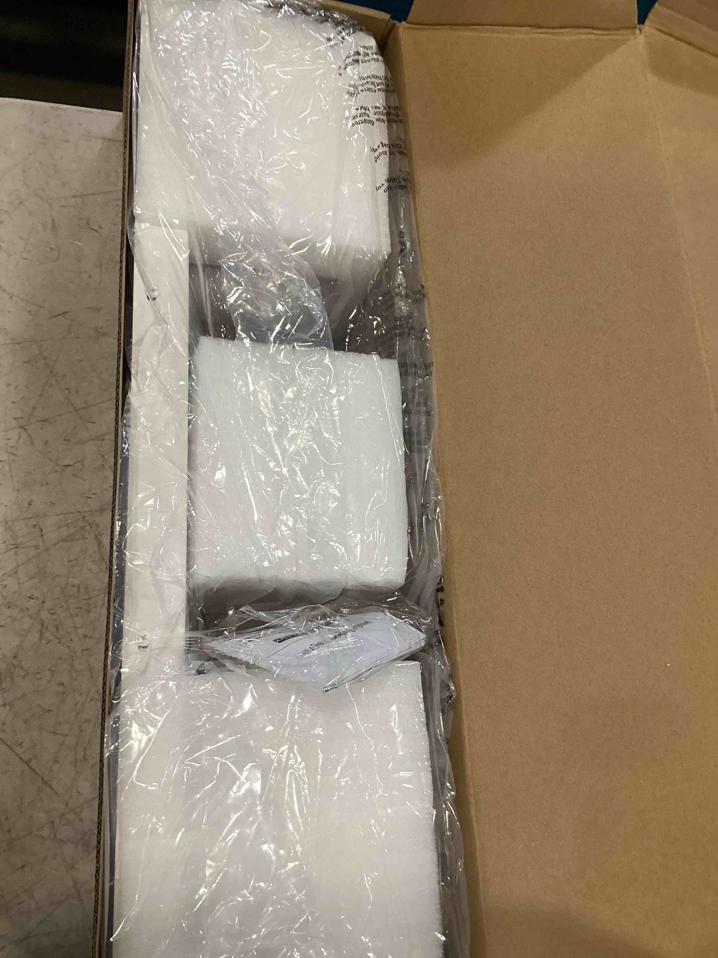 https://s3.amazonaws.com/lotting-images-prod/bidfta/PNK3645060_1751035049692.jpeg