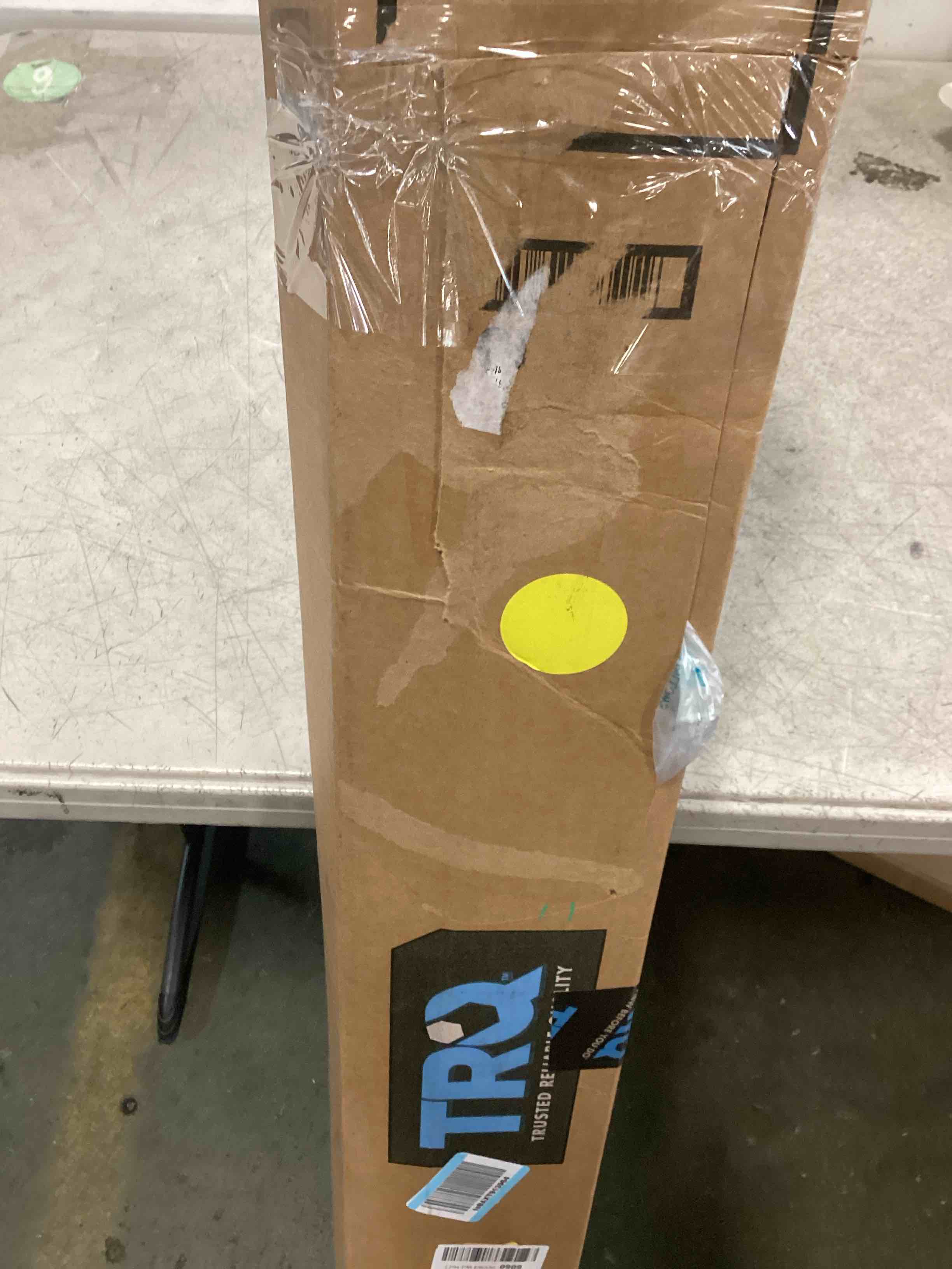 https://s3.amazonaws.com/lotting-images-prod/bidfta/PNK3645266_1751288507682.jpeg