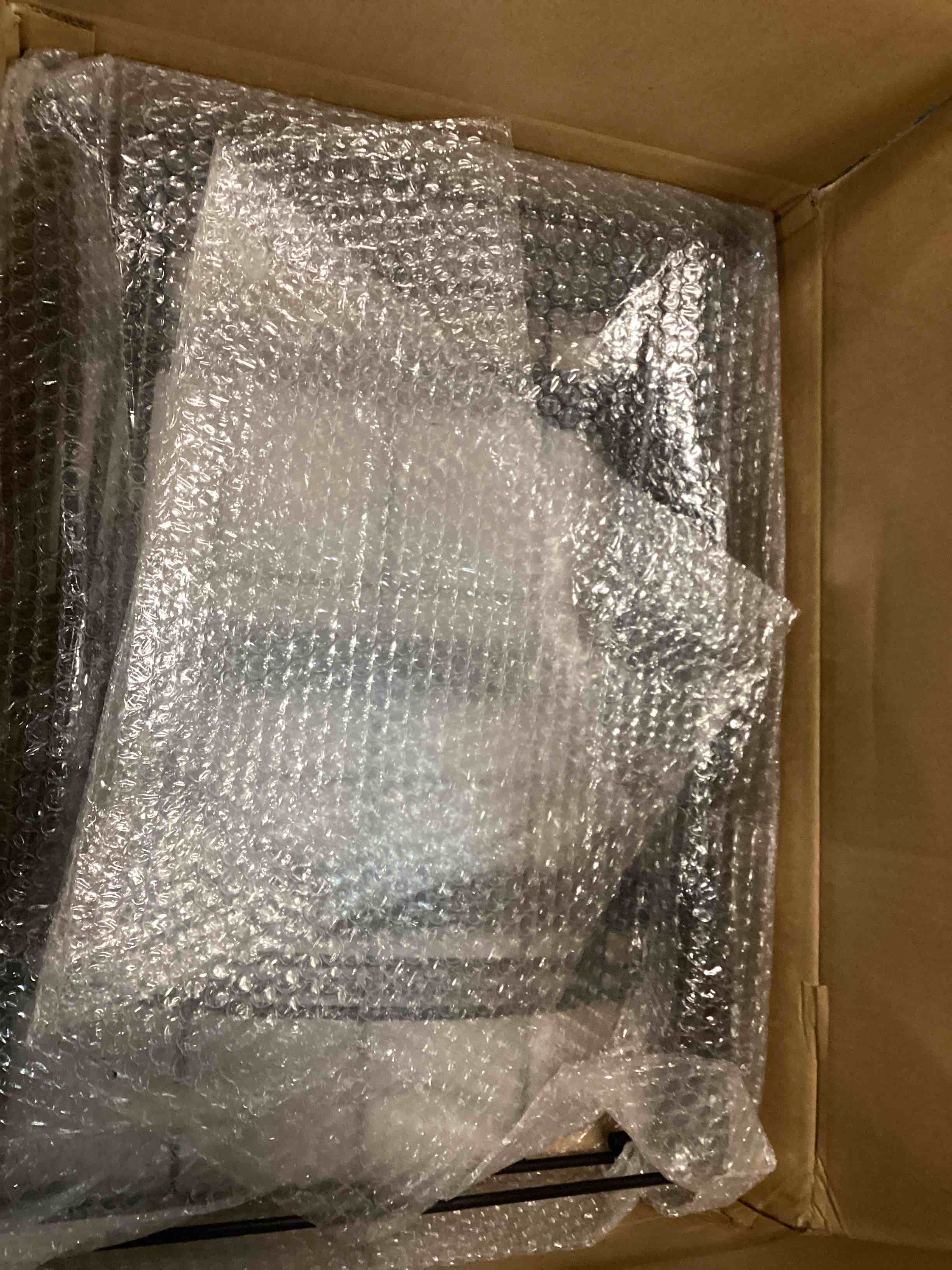 https://s3.amazonaws.com/lotting-images-prod/bidfta/PNK3645304_1751294235887.jpeg