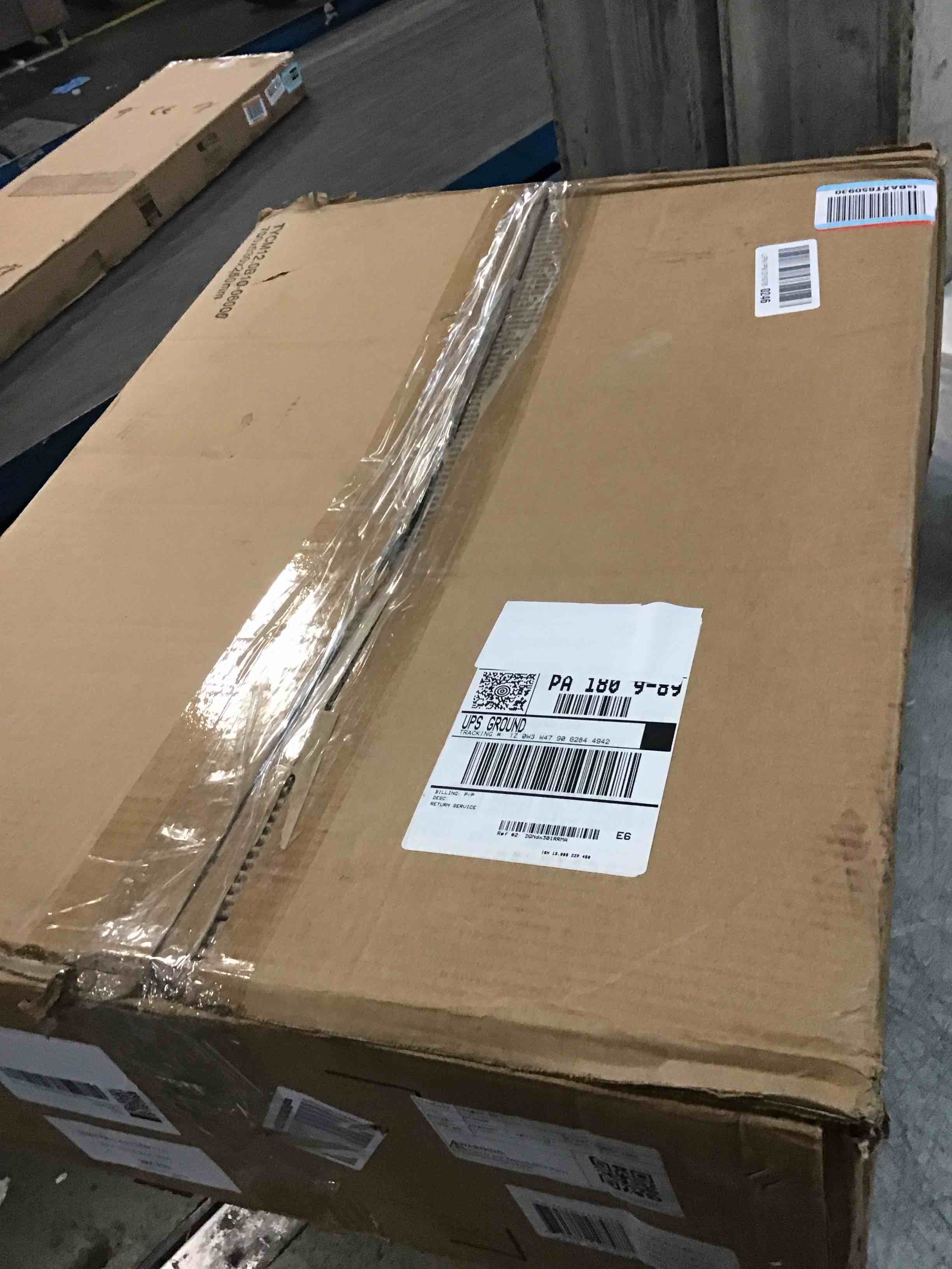 https://s3.amazonaws.com/lotting-images-prod/bidfta/PNK3646548_1747339680502.jpeg