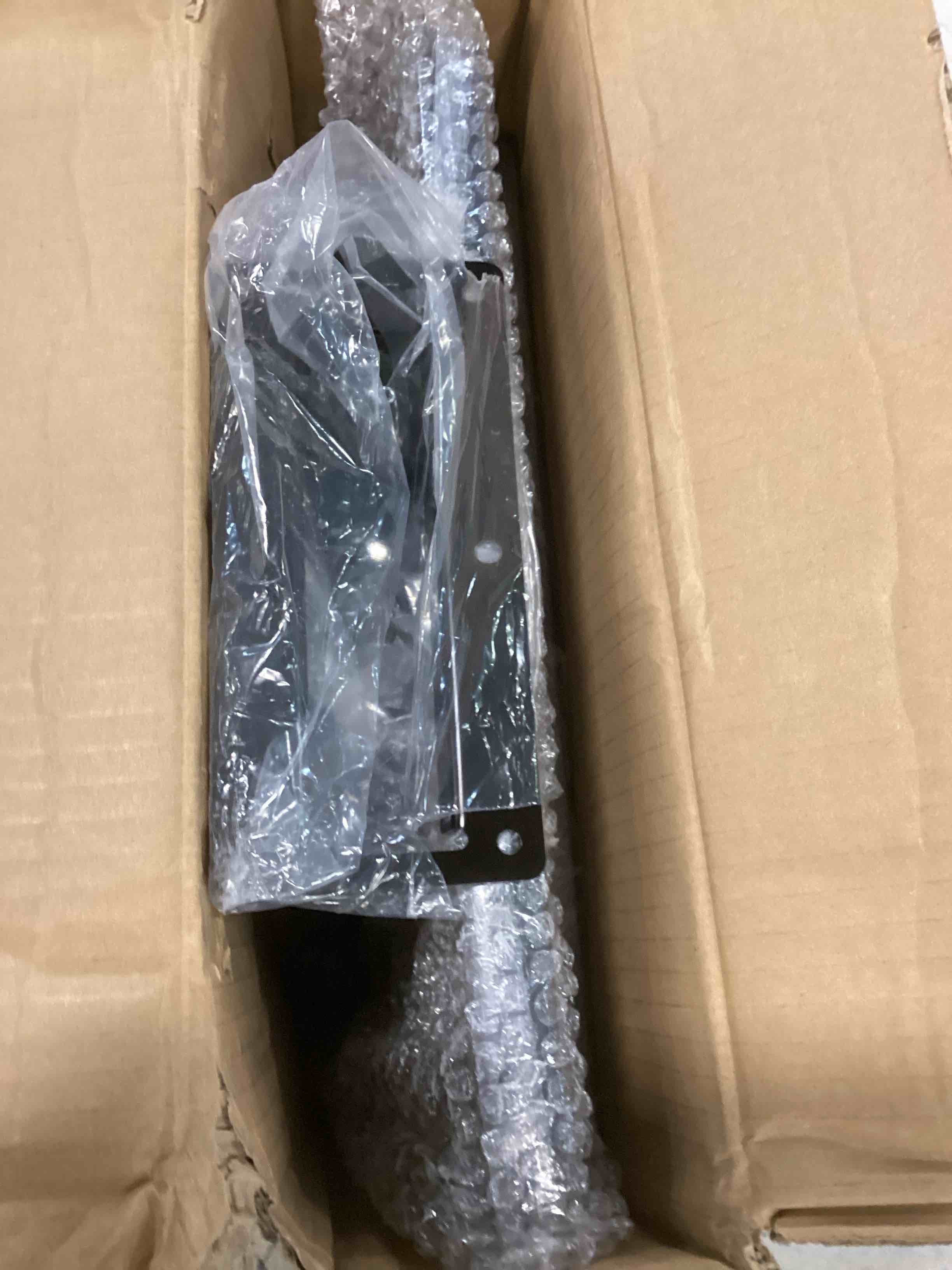 https://s3.amazonaws.com/lotting-images-prod/bidfta/PNK3649044_1747139953982.jpeg