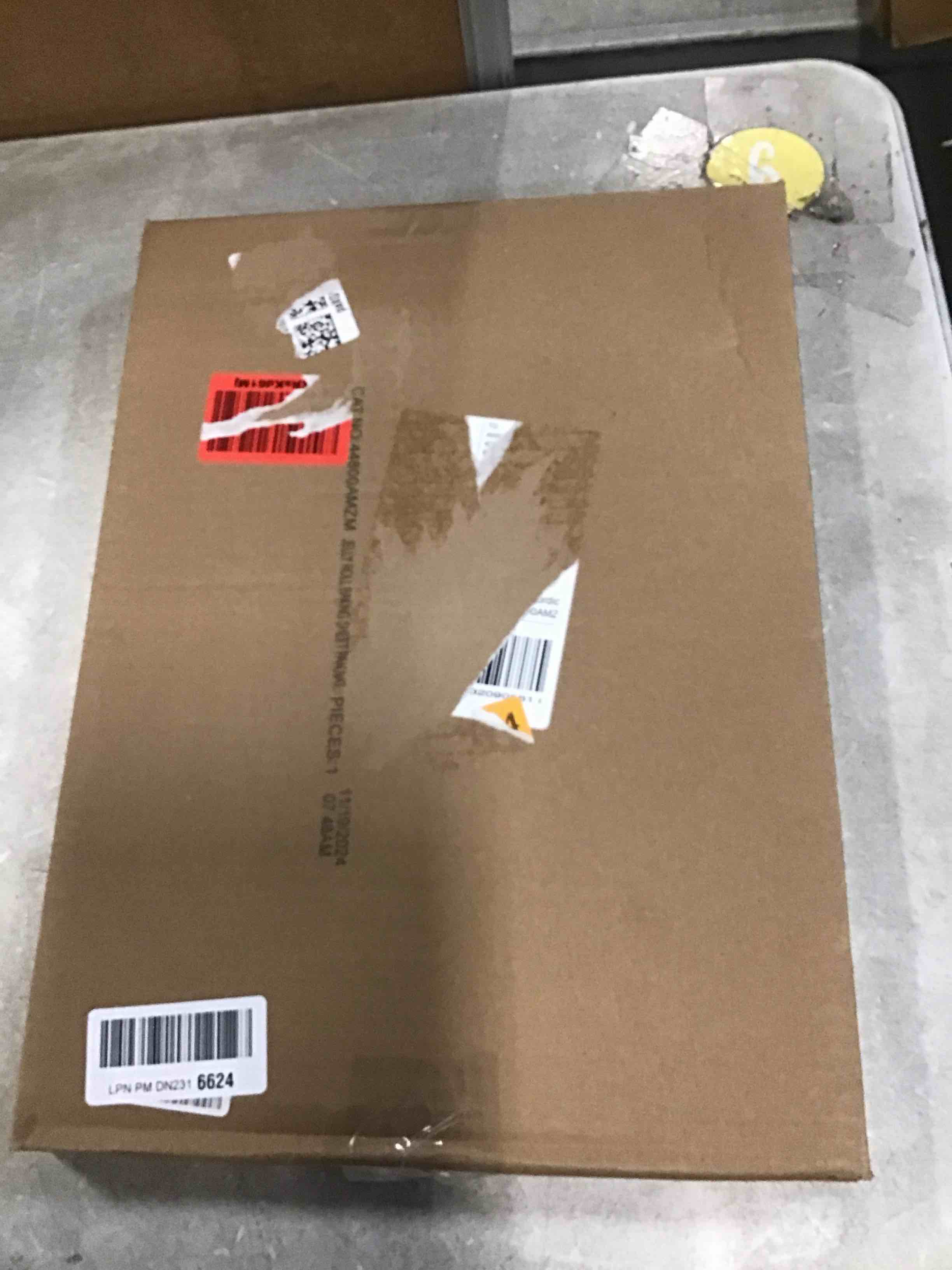 https://s3.amazonaws.com/lotting-images-prod/bidfta/PNK3649440_1747238321623.jpeg