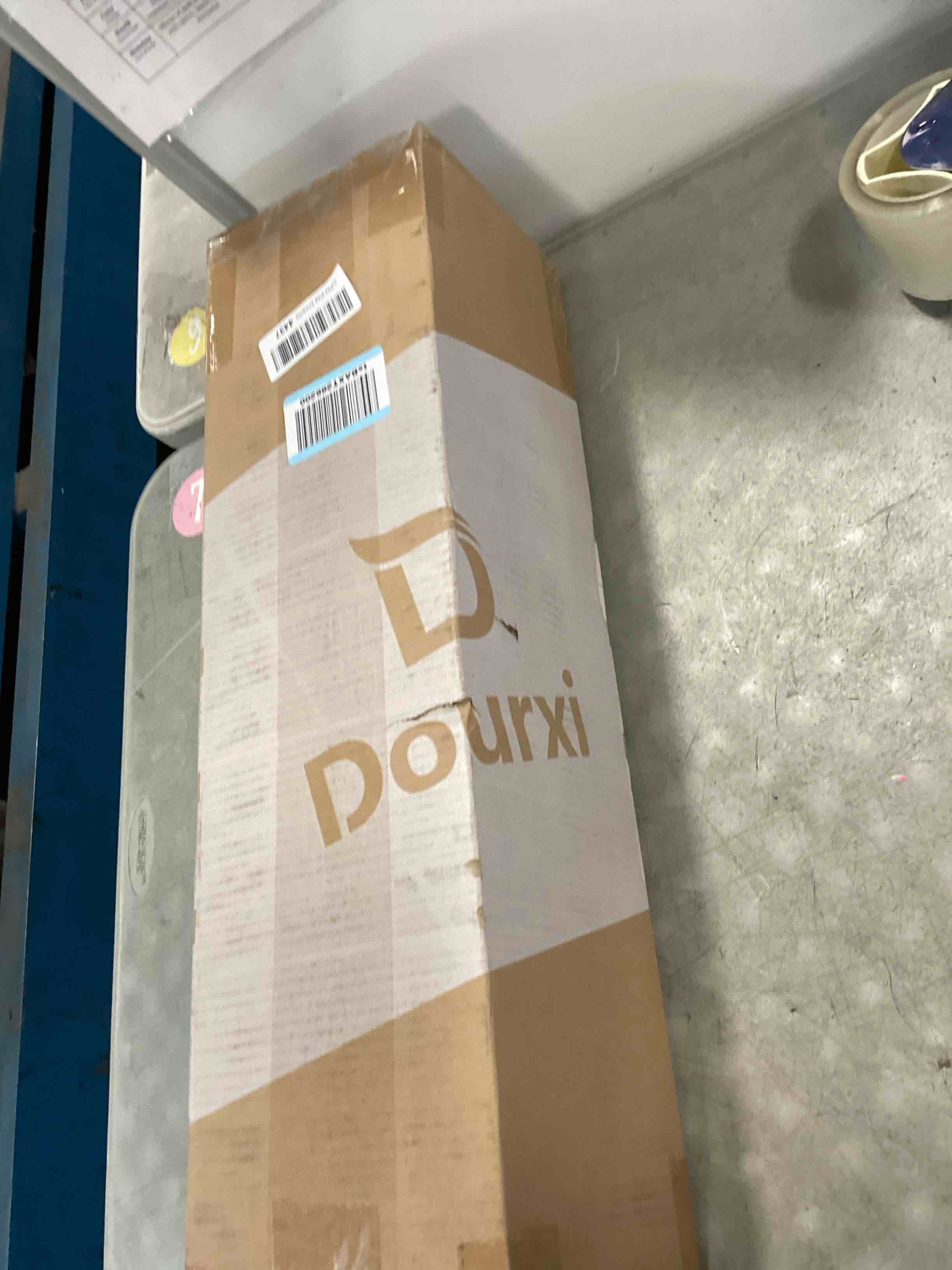 https://s3.amazonaws.com/lotting-images-prod/bidfta/PNK3649609_1747313305811.jpeg