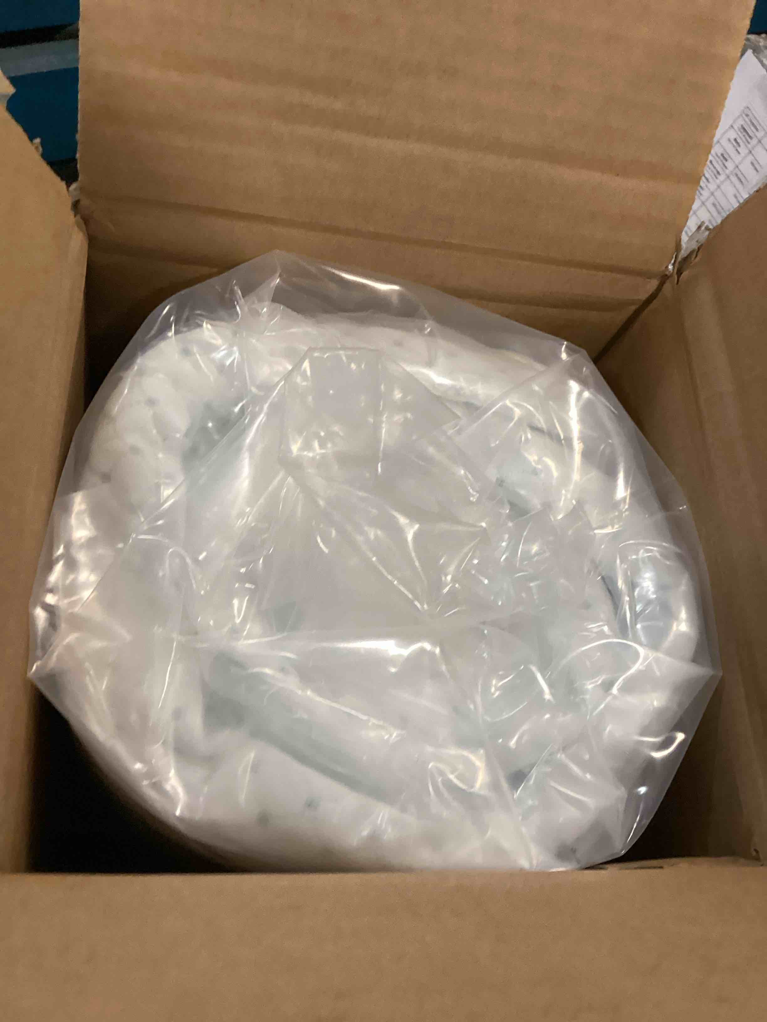 https://s3.amazonaws.com/lotting-images-prod/bidfta/PNK3649609_1747313318940.jpeg