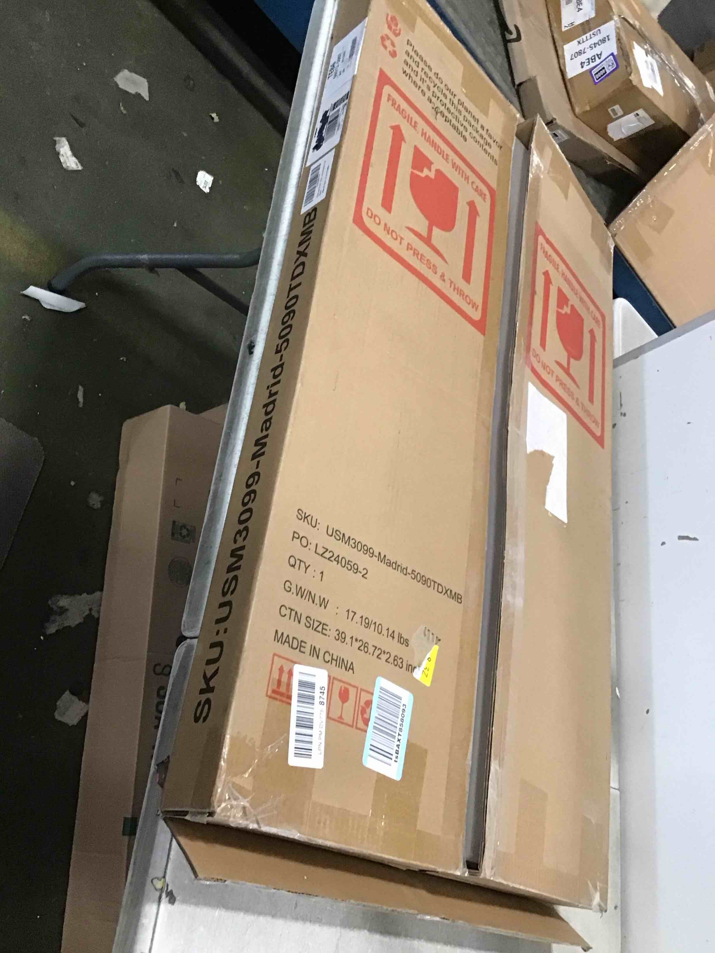 https://s3.amazonaws.com/lotting-images-prod/bidfta/PNK3652480_1747317220358.jpeg