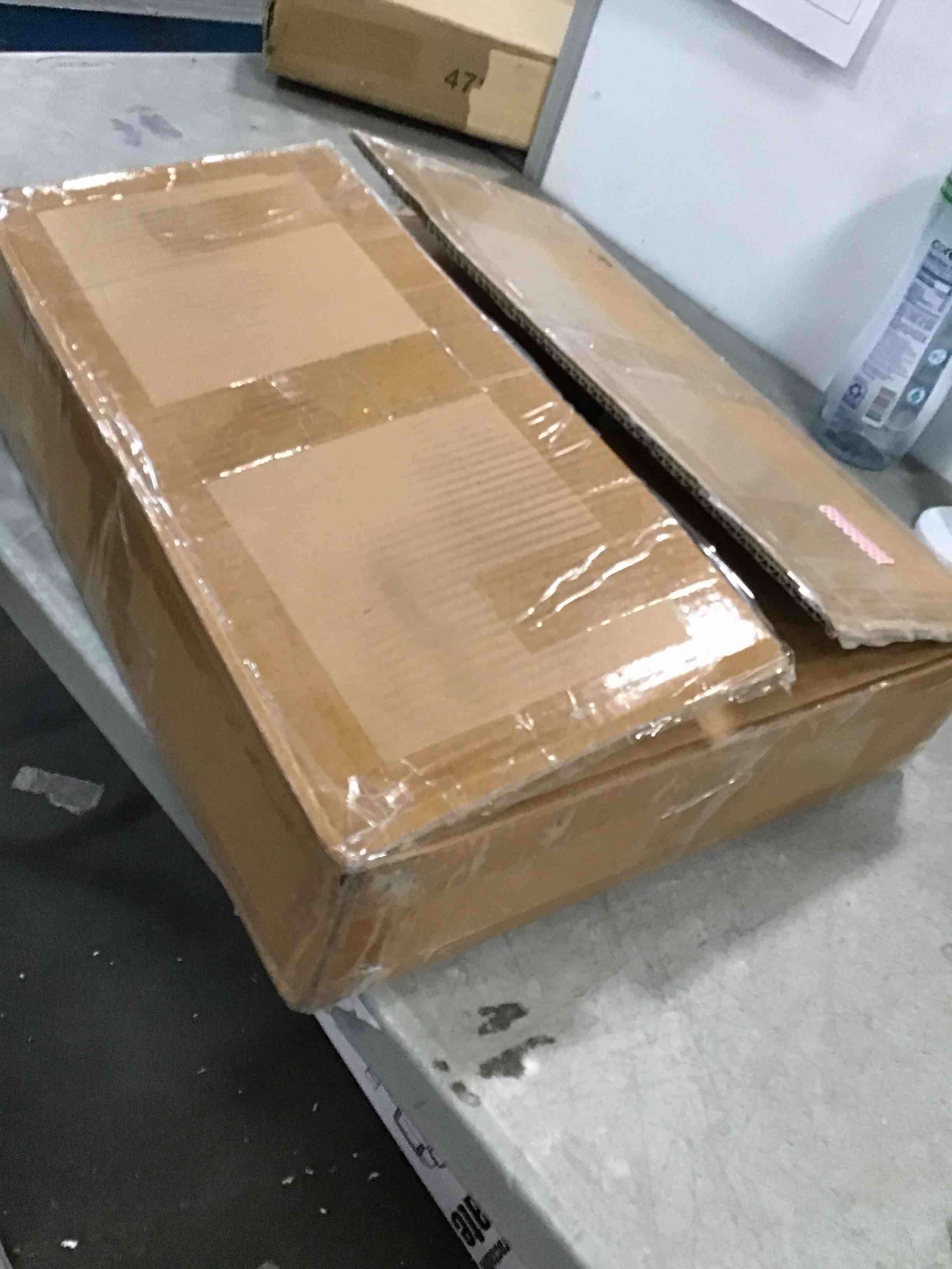 https://s3.amazonaws.com/lotting-images-prod/bidfta/PNK3653158_1747834837201.jpeg