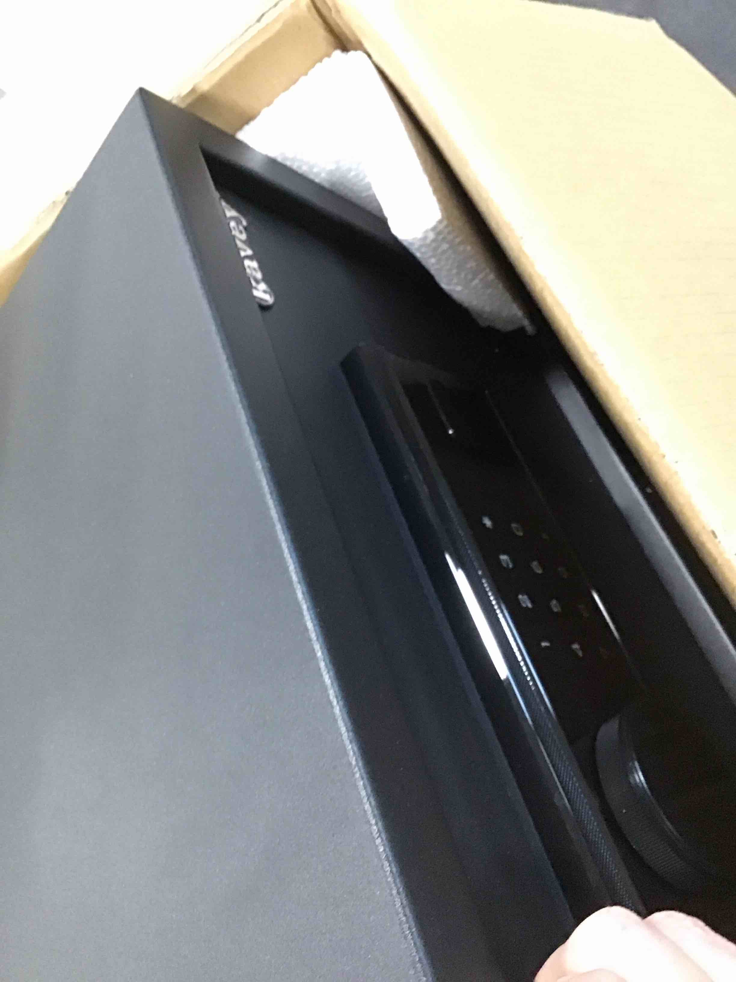 https://s3.amazonaws.com/lotting-images-prod/bidfta/PNK3653395_1747921548831.jpeg