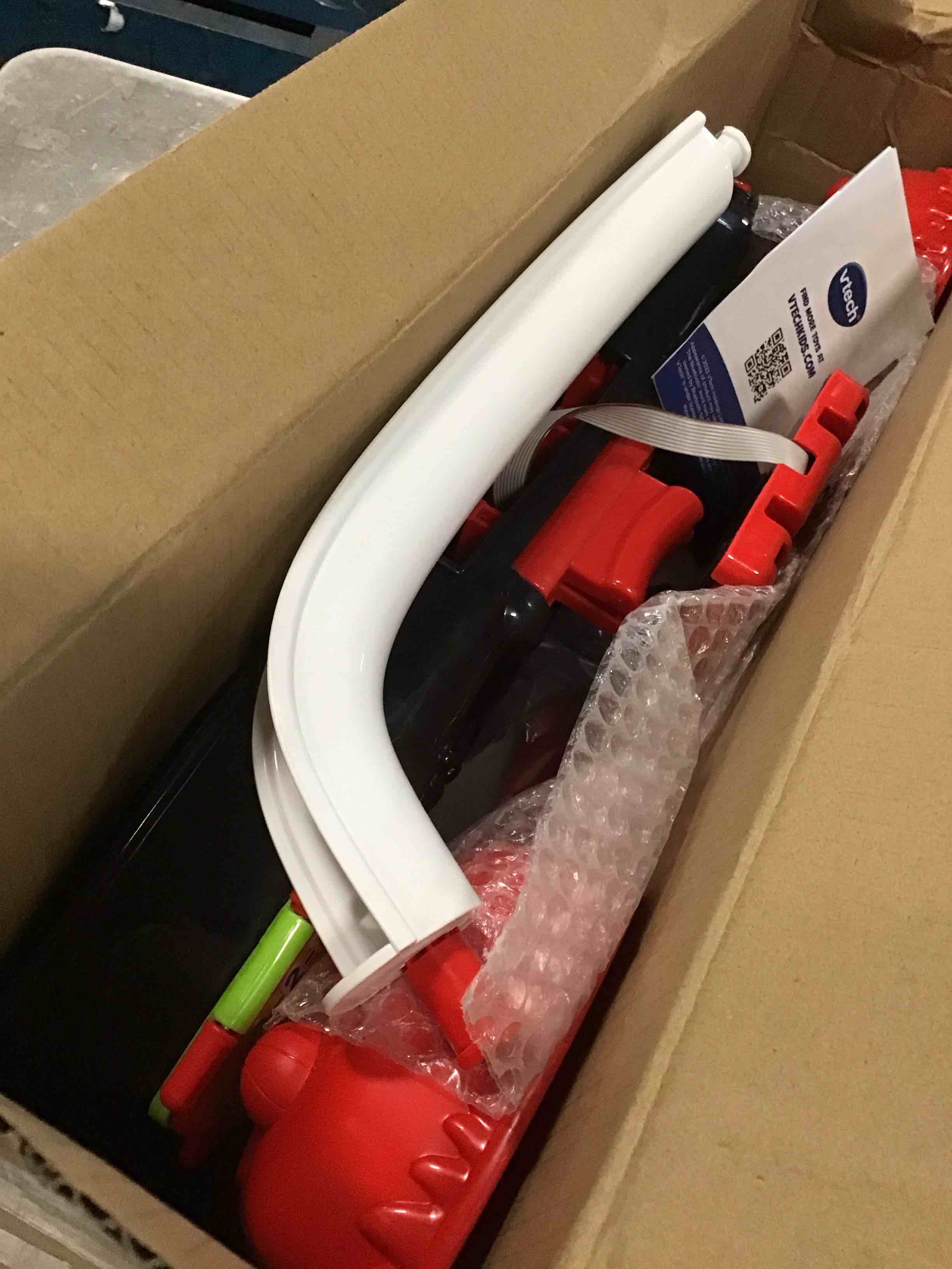 https://s3.amazonaws.com/lotting-images-prod/bidfta/PNK3654246_1749471492217.jpeg