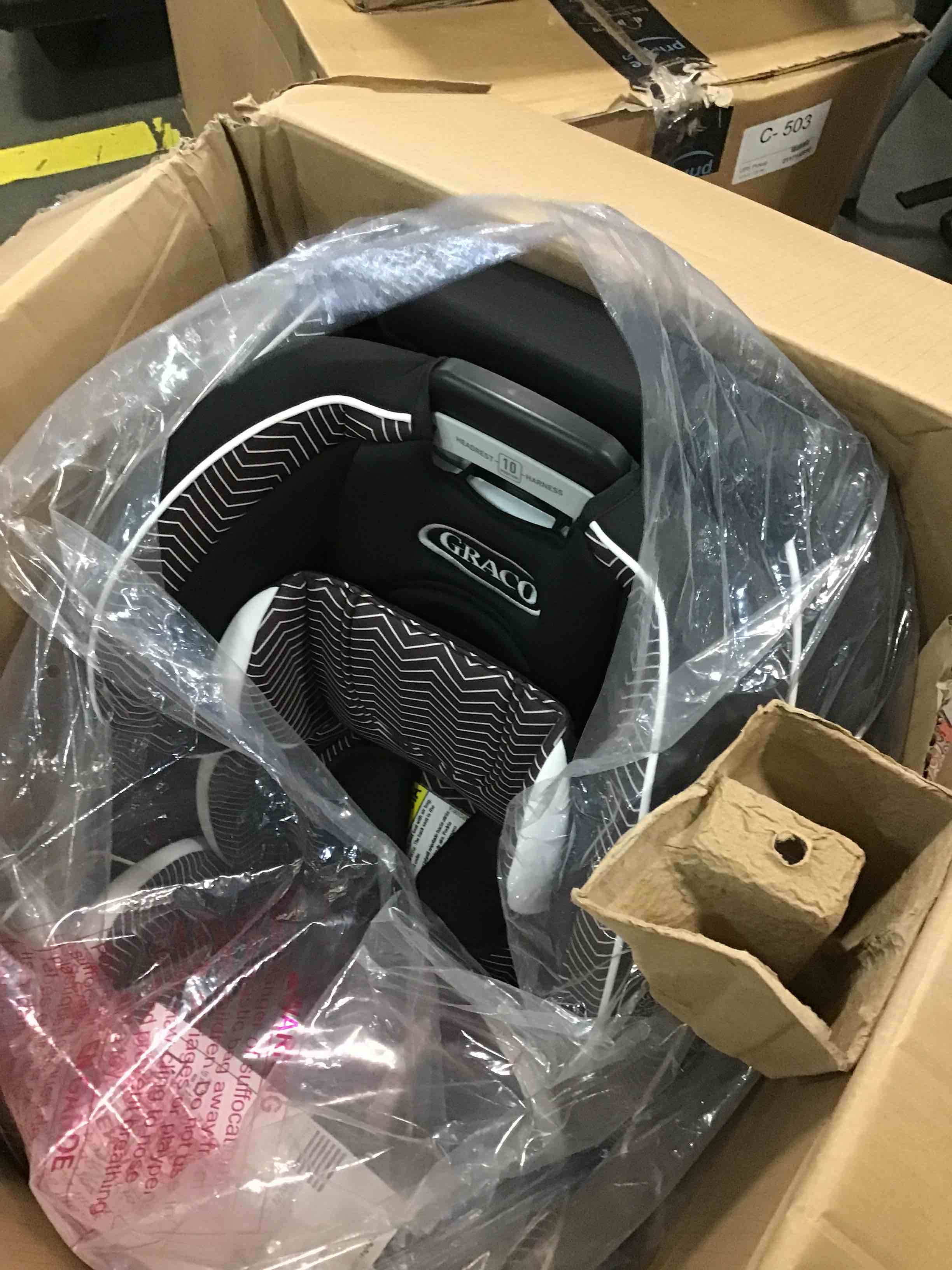 https://s3.amazonaws.com/lotting-images-prod/bidfta/PNK3654352_1749485088631.jpeg