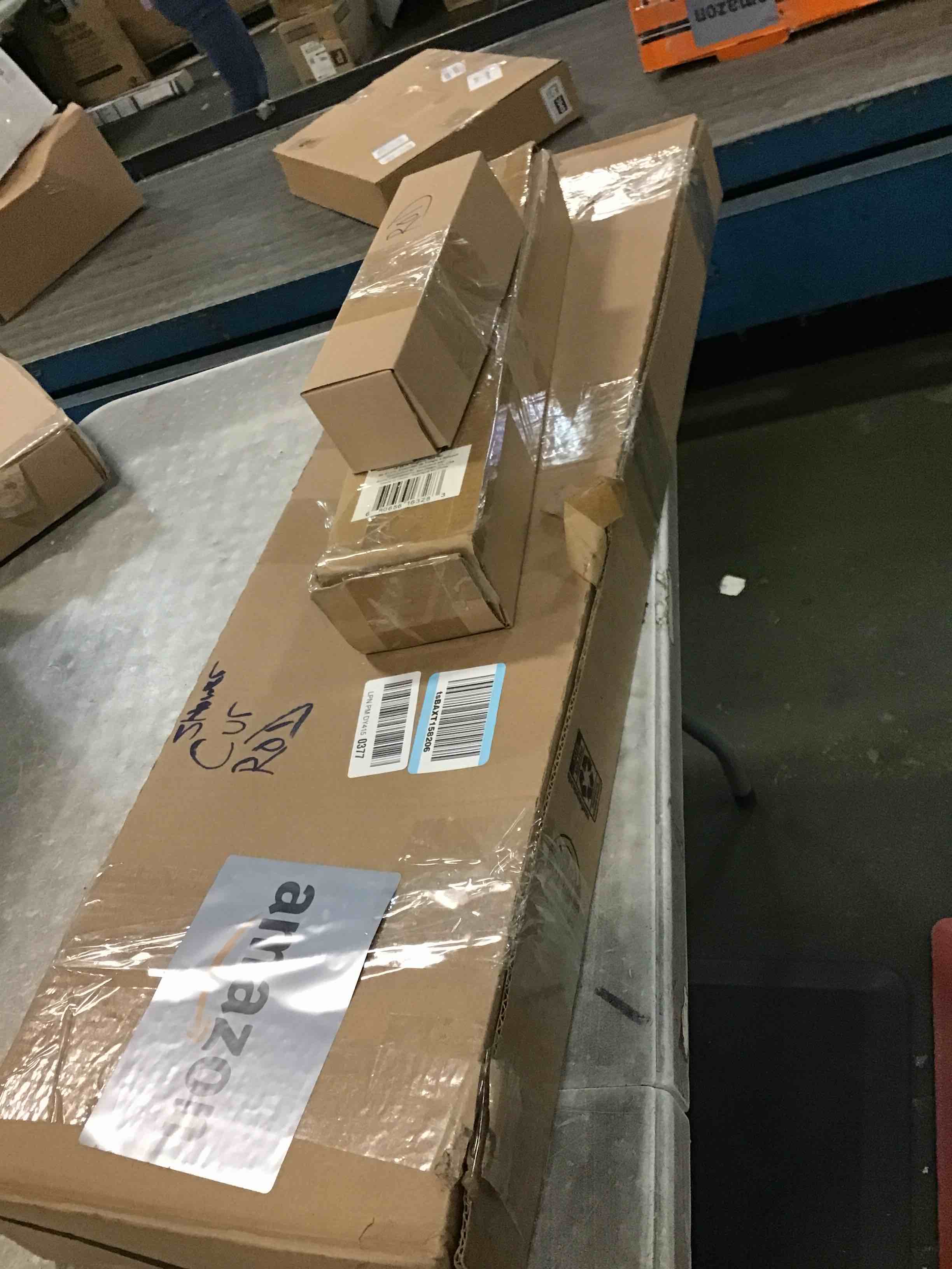 https://s3.amazonaws.com/lotting-images-prod/bidfta/PNK3654371_1749490376586.jpeg