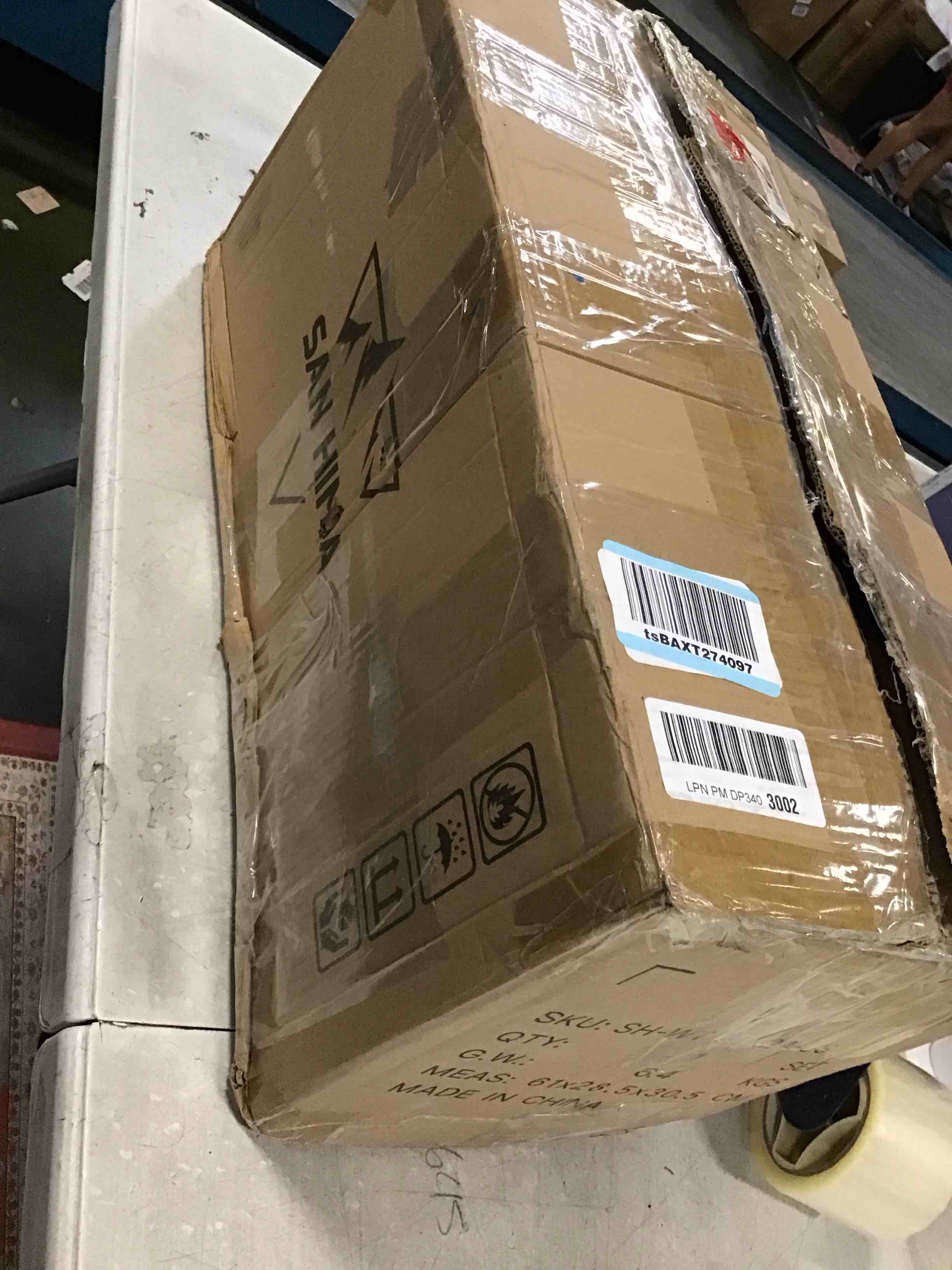 https://s3.amazonaws.com/lotting-images-prod/bidfta/PNK3654487_1749561617443.jpeg