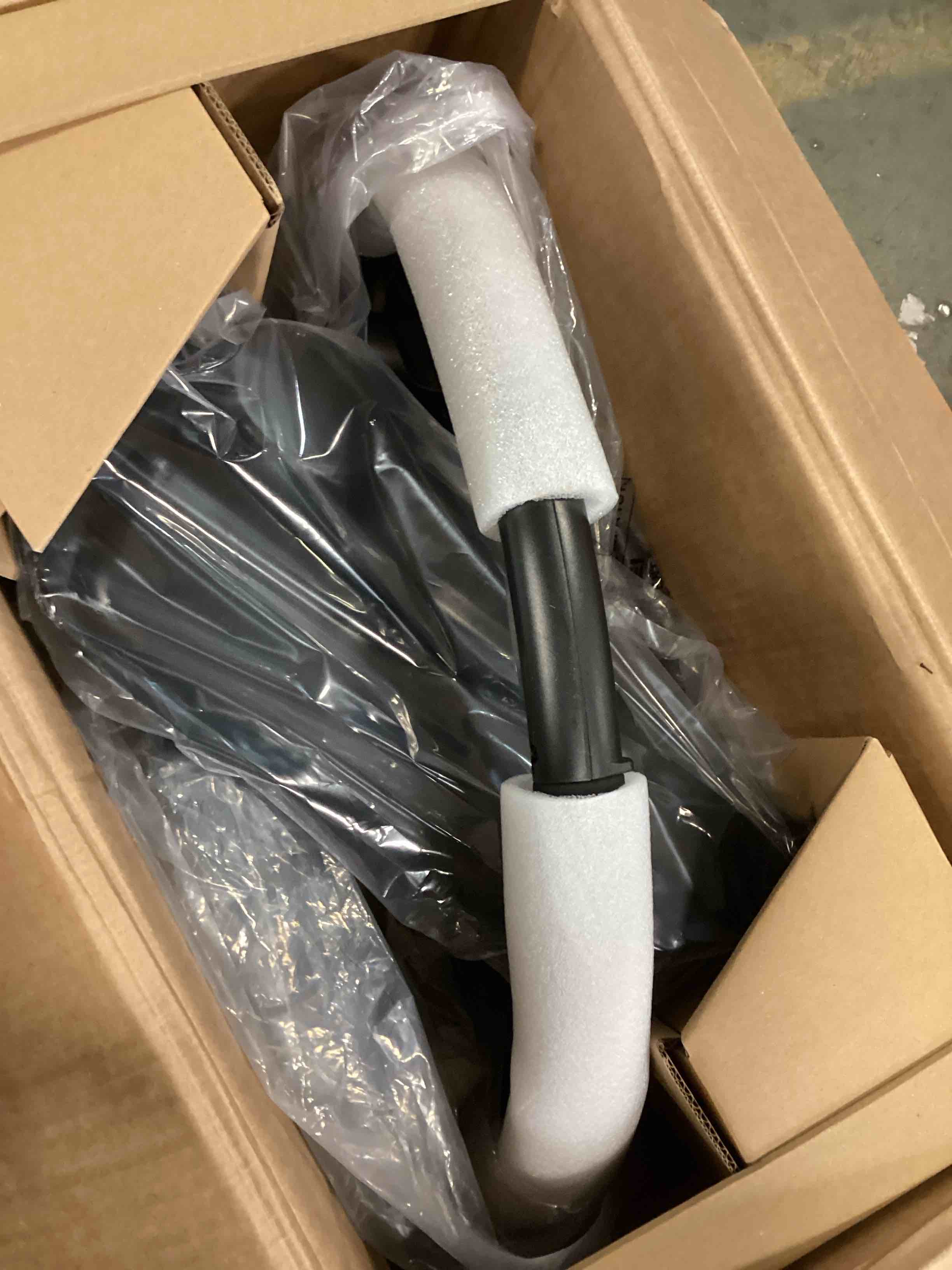 https://s3.amazonaws.com/lotting-images-prod/bidfta/PNK3654904_1749671618235.jpeg