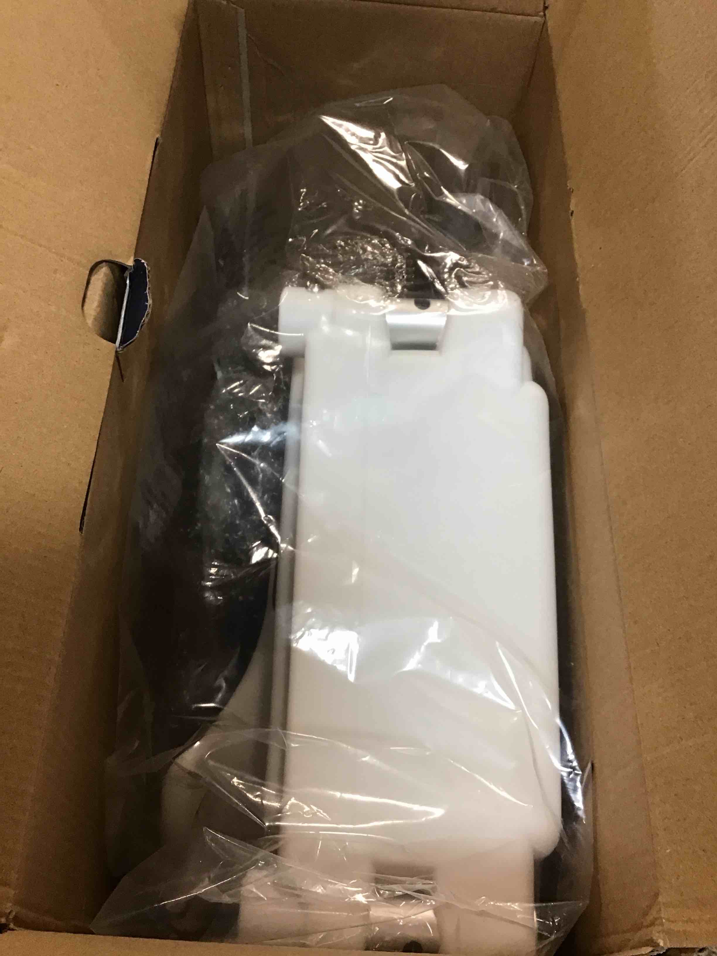 https://s3.amazonaws.com/lotting-images-prod/bidfta/PNK3655405_1747310891553.jpeg