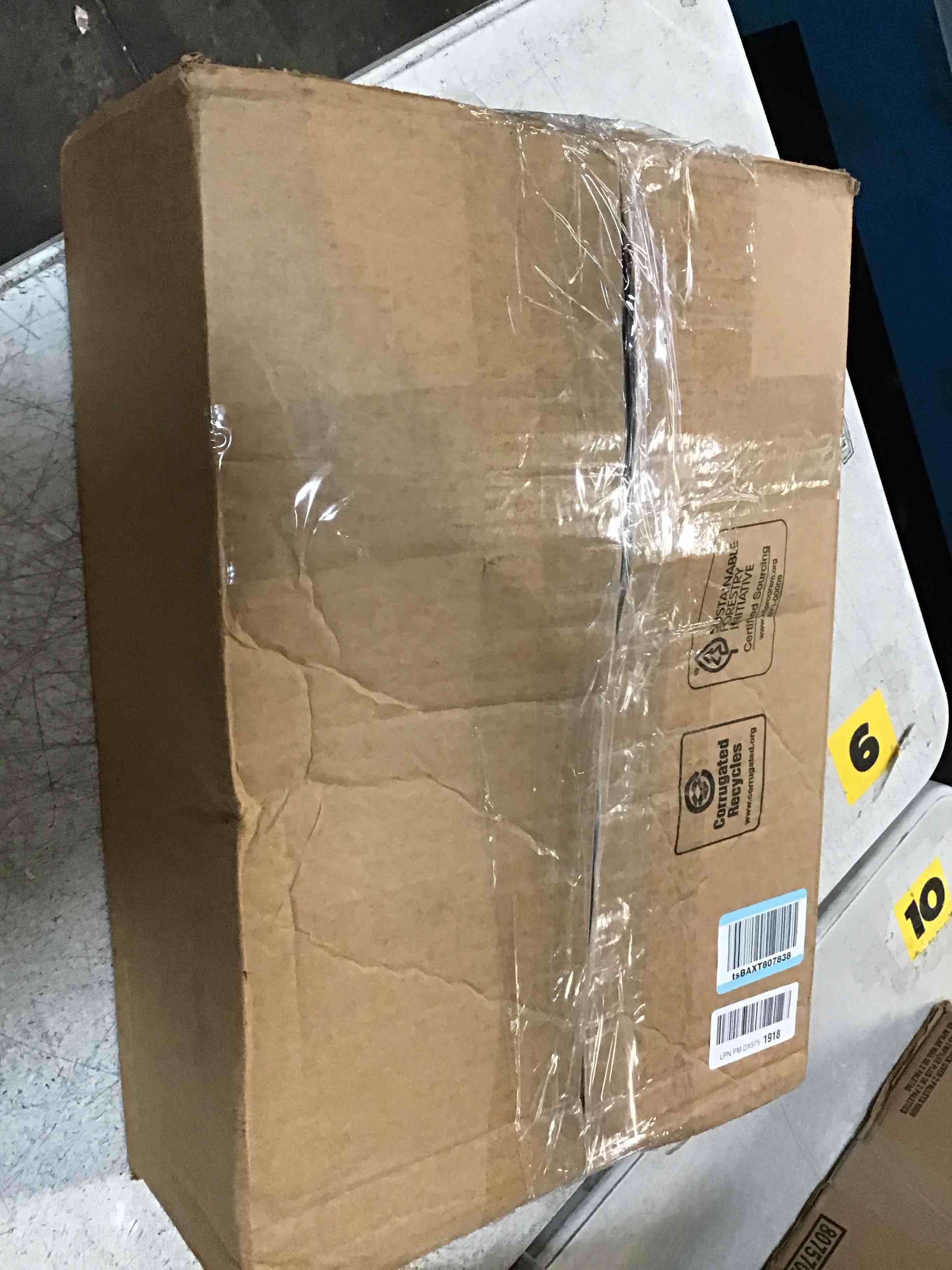 https://s3.amazonaws.com/lotting-images-prod/bidfta/PNK3655413_1747312014885.jpeg