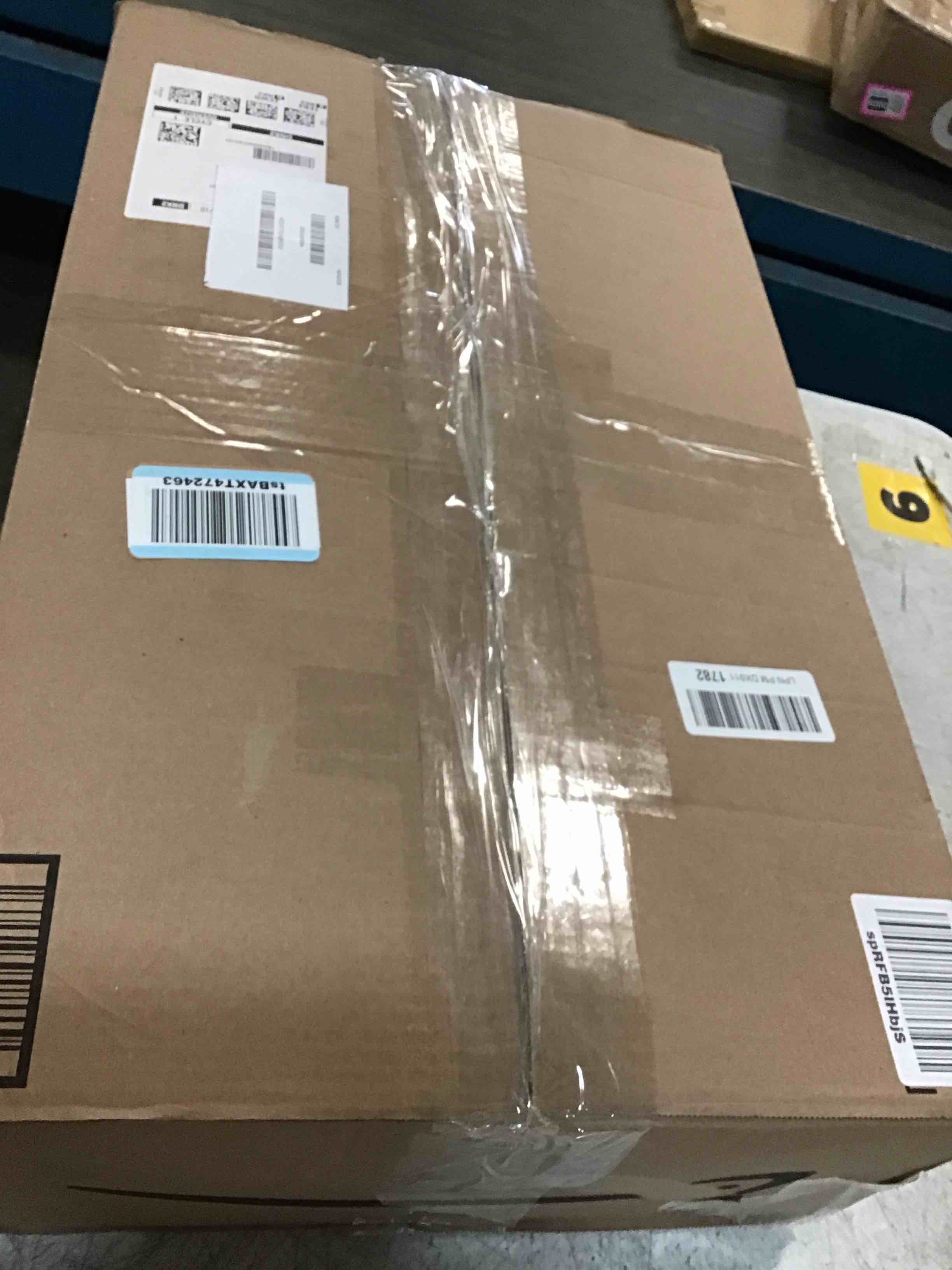 https://s3.amazonaws.com/lotting-images-prod/bidfta/PNK3655450_1747316595286.jpeg