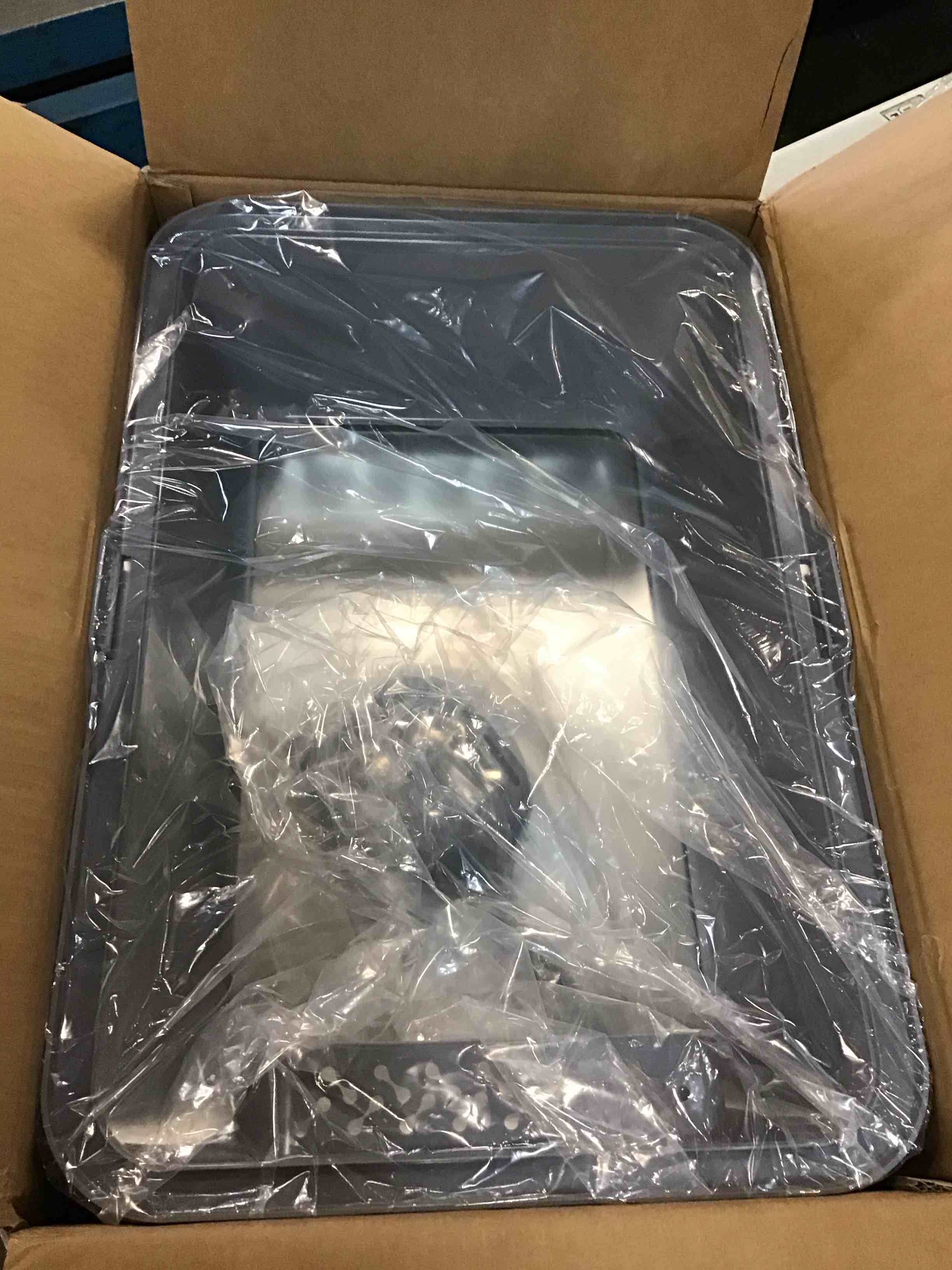 https://s3.amazonaws.com/lotting-images-prod/bidfta/PNK3655491_1747322701950.jpeg