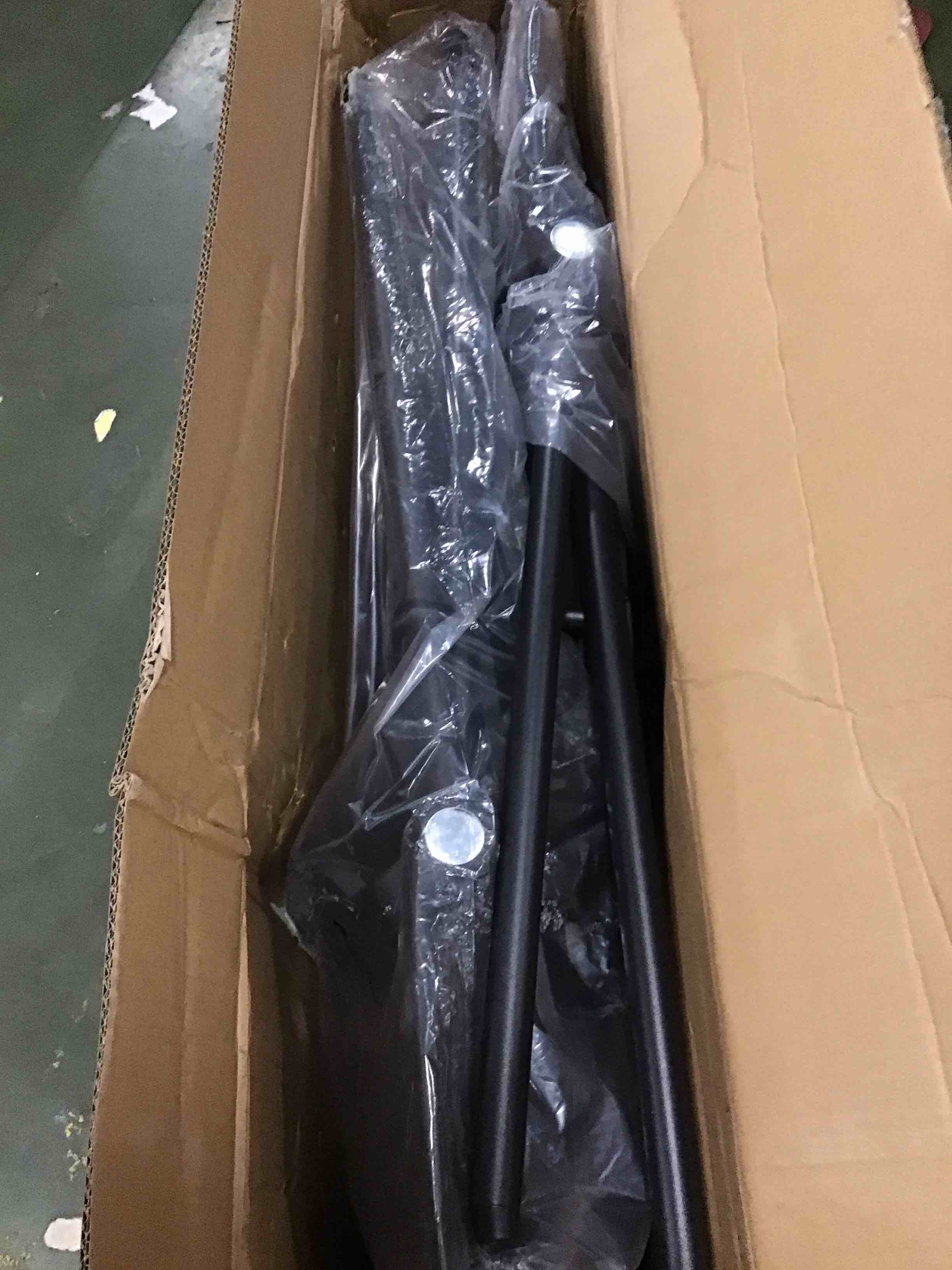 https://s3.amazonaws.com/lotting-images-prod/bidfta/PNK3657312_1748608178936.jpeg