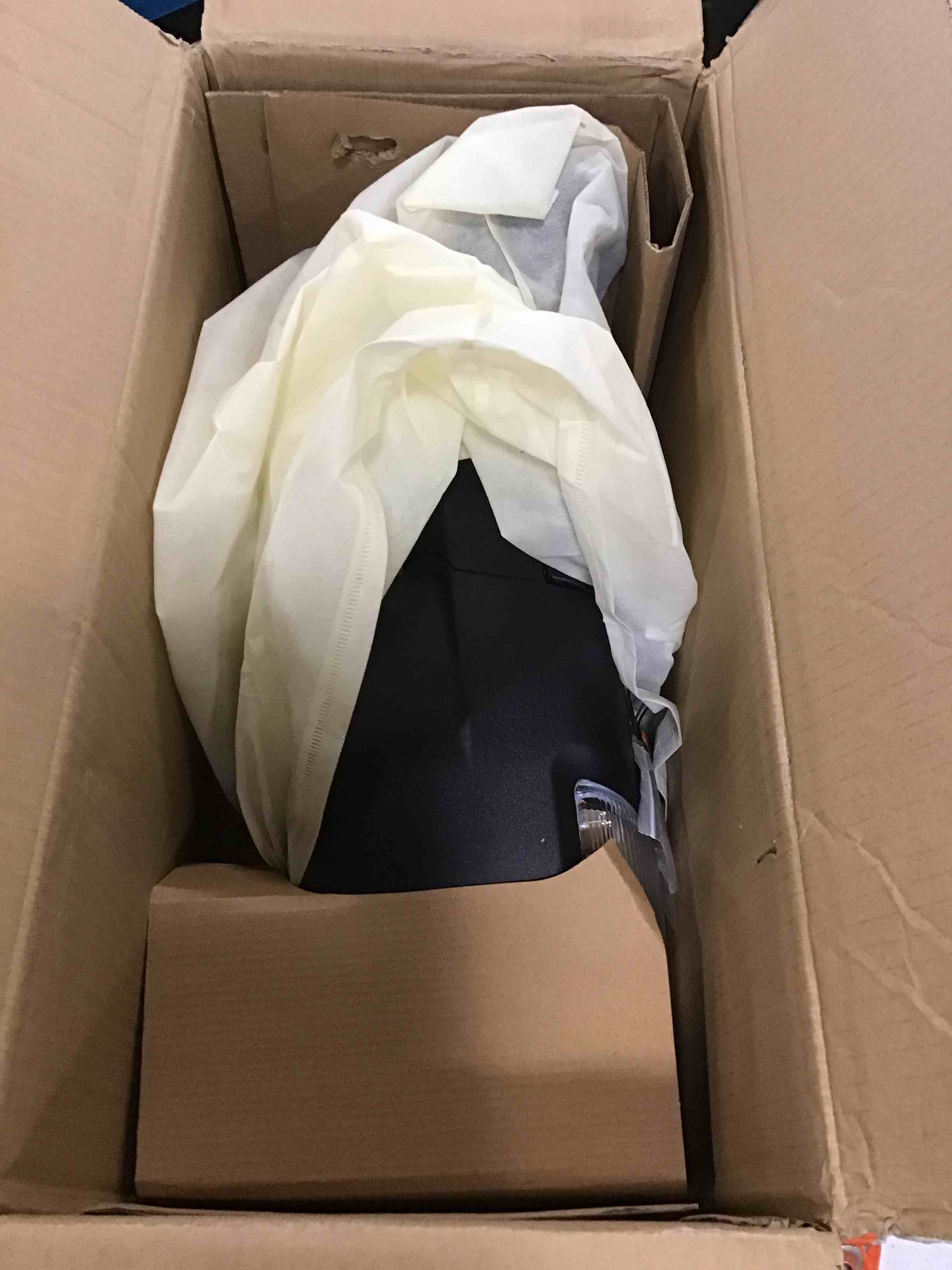 https://s3.amazonaws.com/lotting-images-prod/bidfta/PNK3657472_1748628817215.jpeg