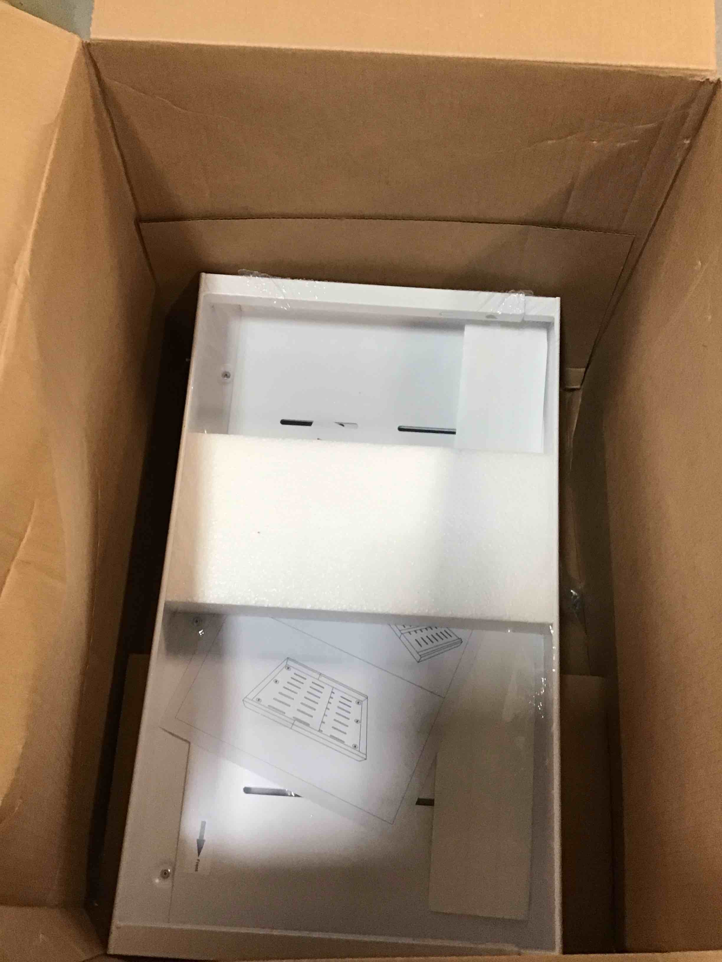 https://s3.amazonaws.com/lotting-images-prod/bidfta/PNK3657536_1748866684890.jpeg