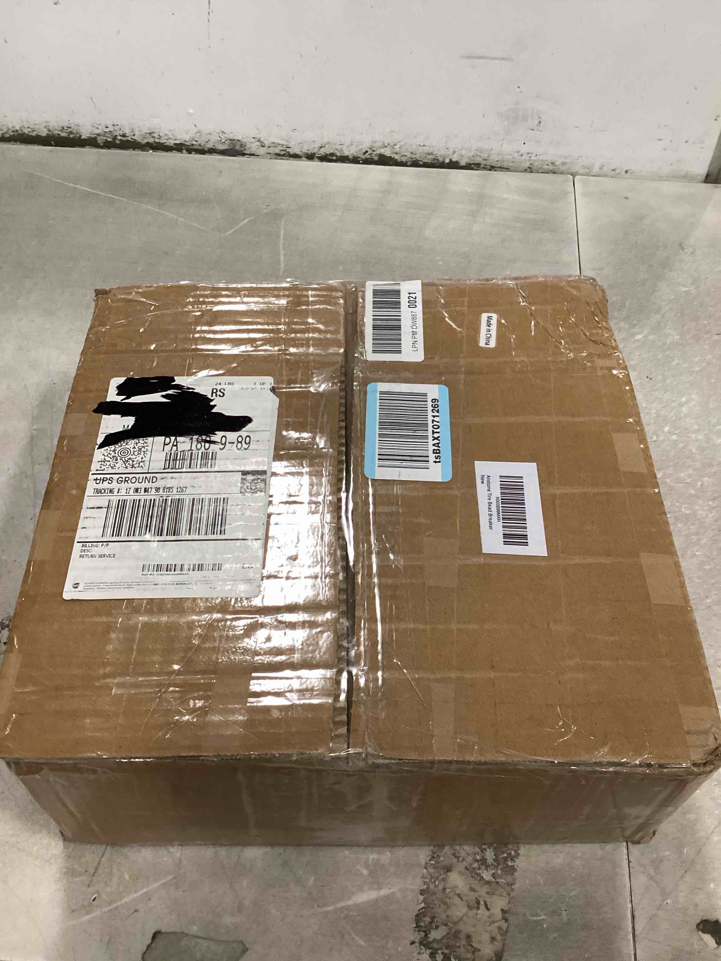 https://s3.amazonaws.com/lotting-images-prod/bidfta/PNK3658153_1746538347326.jpeg