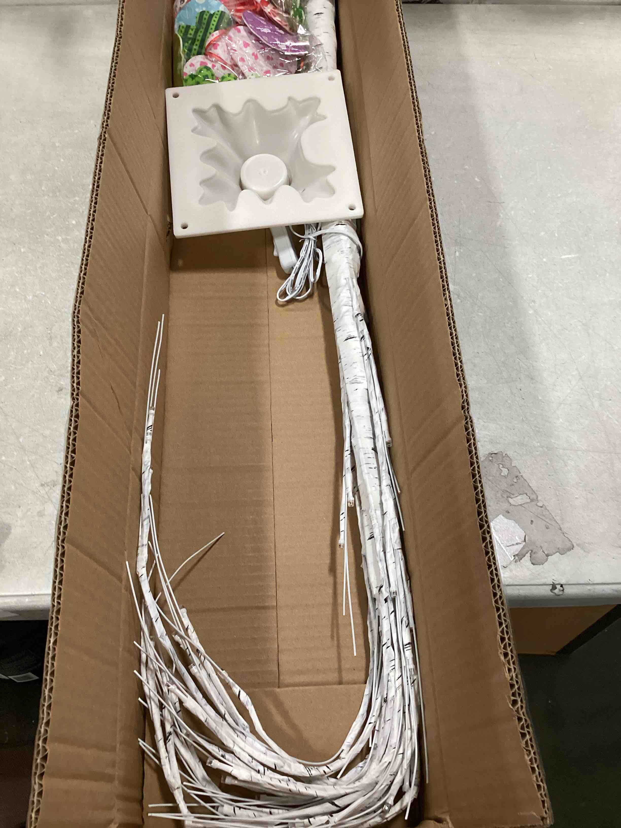 https://s3.amazonaws.com/lotting-images-prod/bidfta/PNK3658370_1746621448554.jpeg