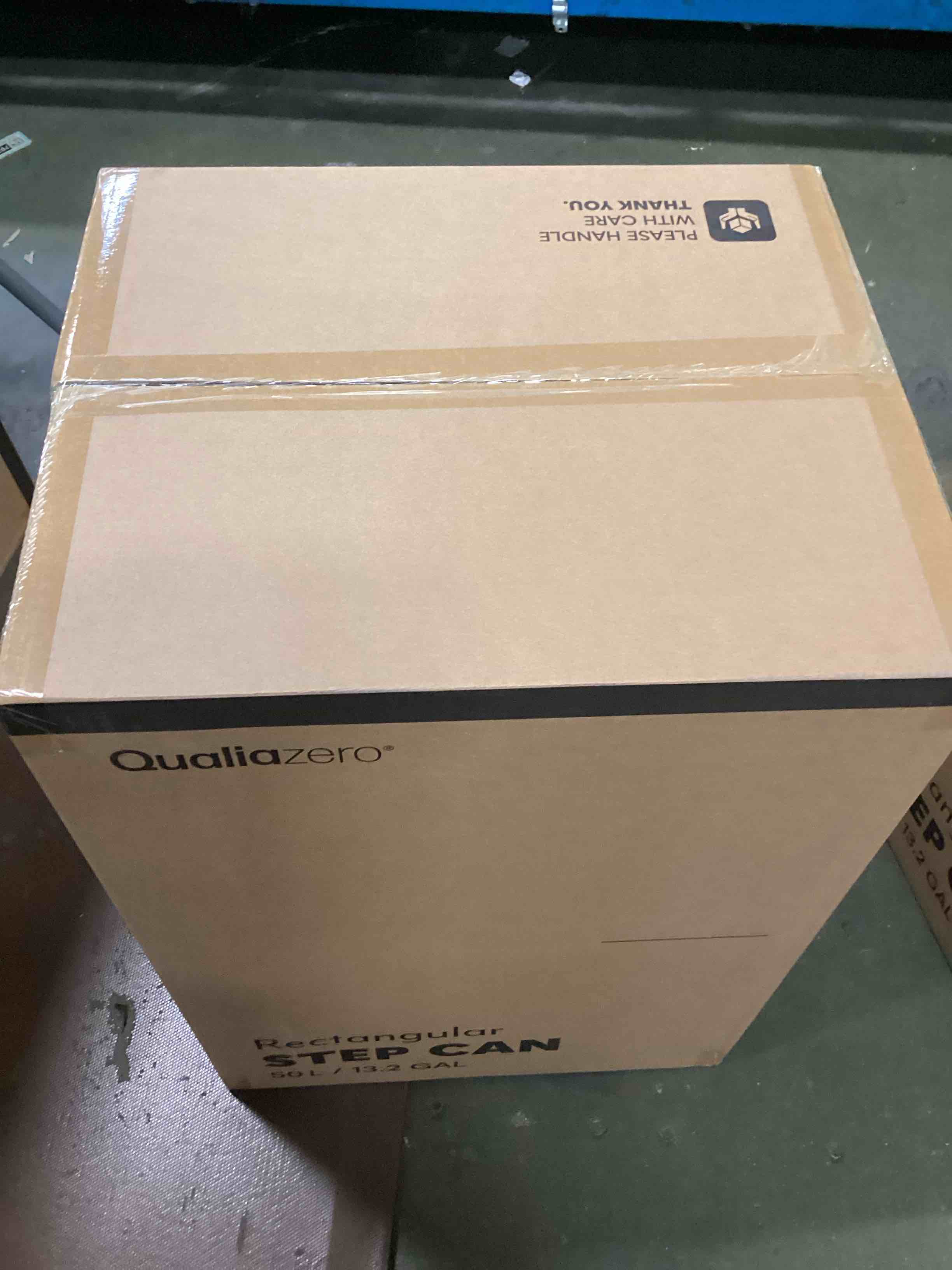https://s3.amazonaws.com/lotting-images-prod/bidfta/PNK3658385_1746622163084.jpeg