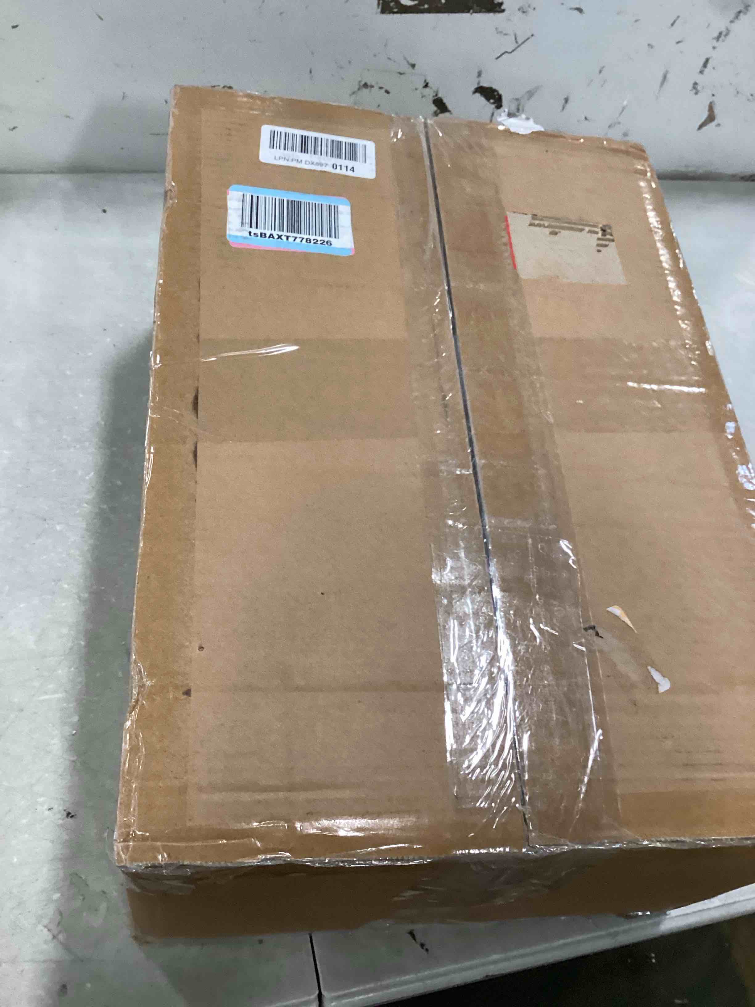 https://s3.amazonaws.com/lotting-images-prod/bidfta/PNK3658415_1746625320726.jpeg
