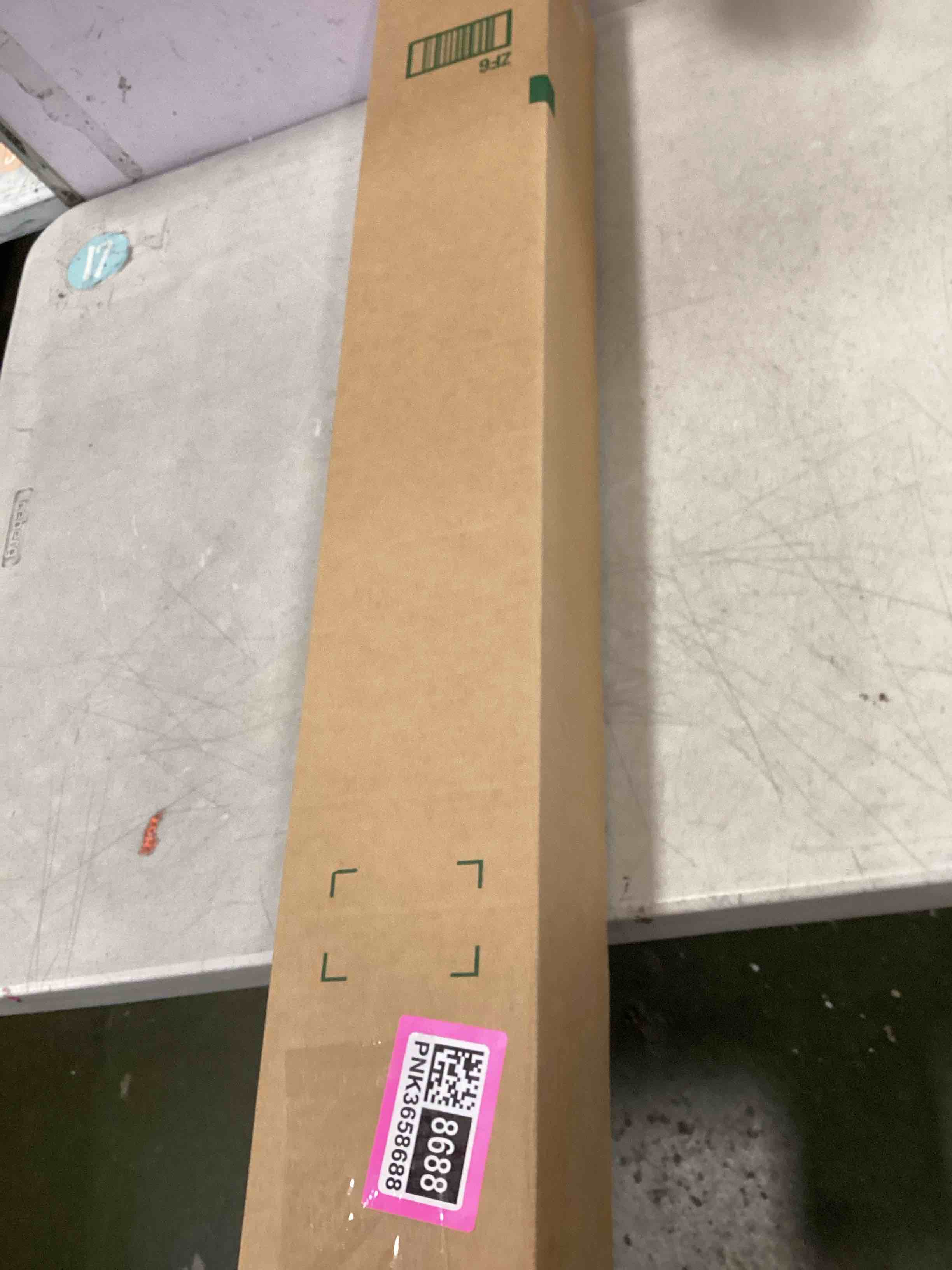 https://s3.amazonaws.com/lotting-images-prod/bidfta/PNK3658688_1746715492910.jpeg
