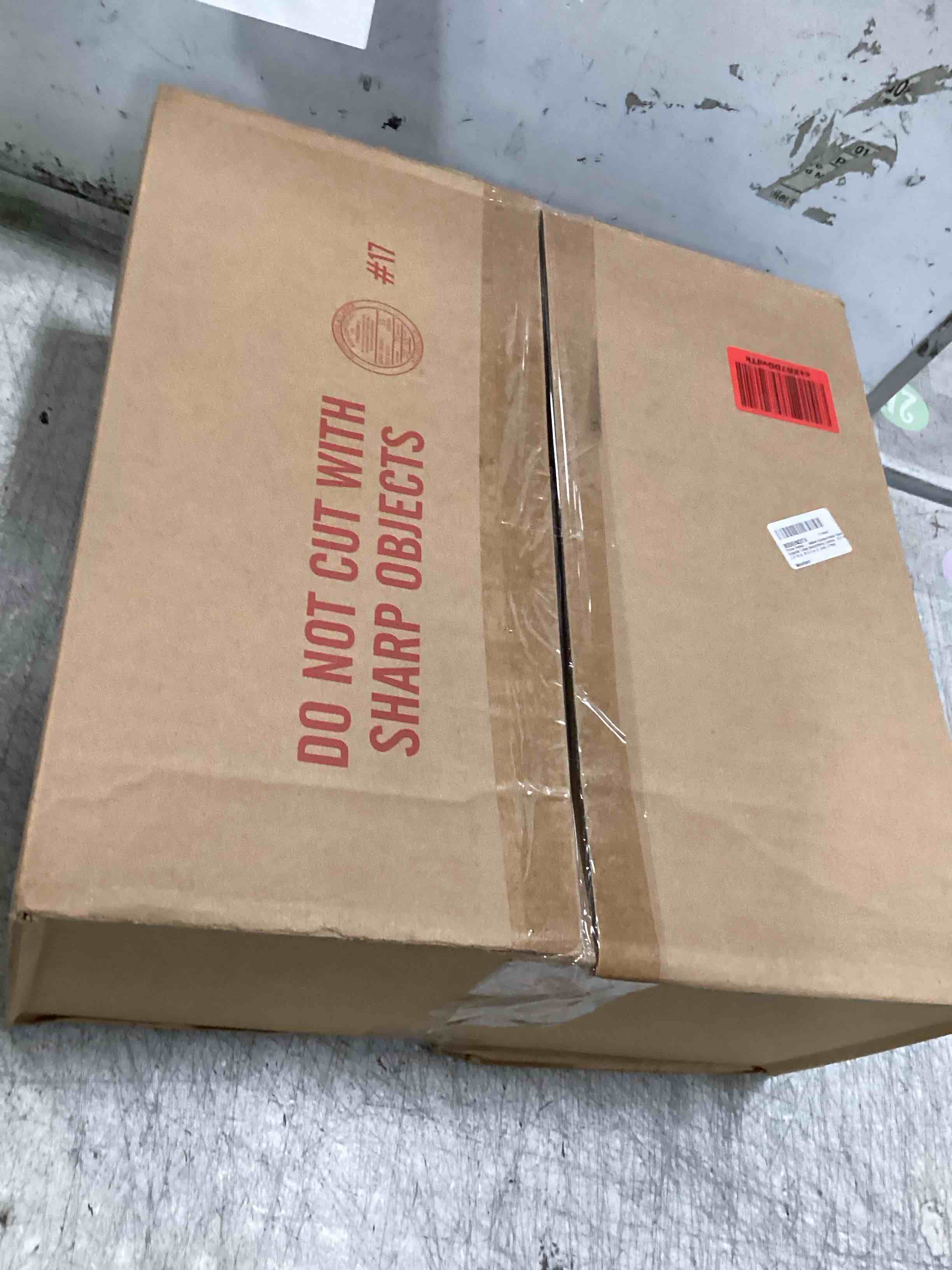 https://s3.amazonaws.com/lotting-images-prod/bidfta/PNK3658897_1747060497197.jpeg
