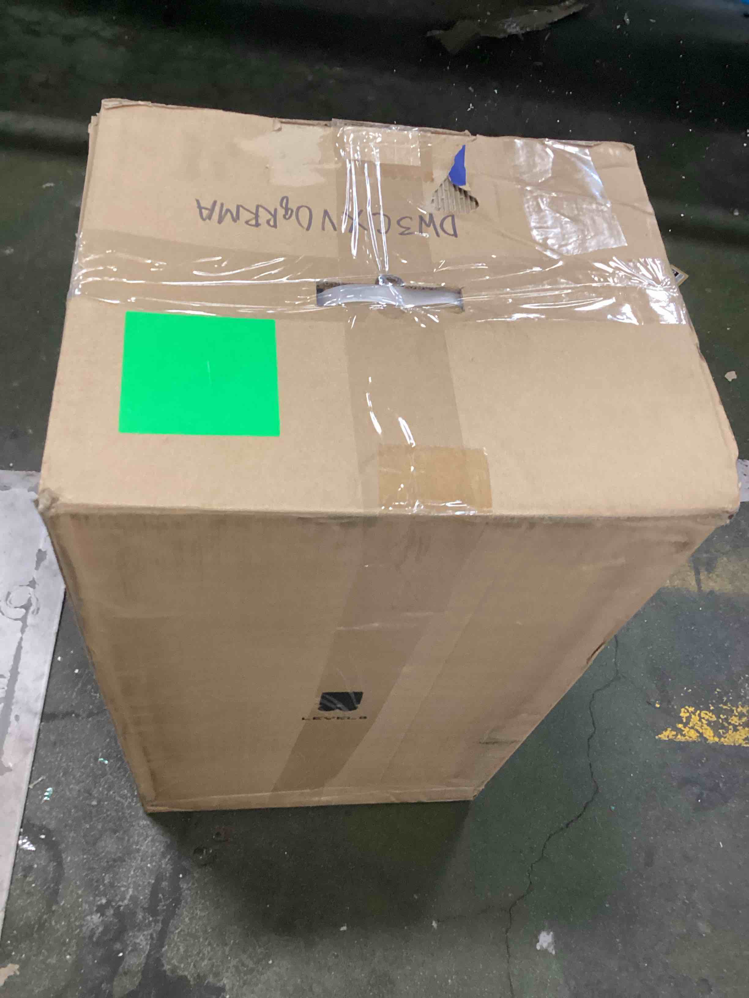 https://s3.amazonaws.com/lotting-images-prod/bidfta/PNK3659283_1747163969184.jpeg